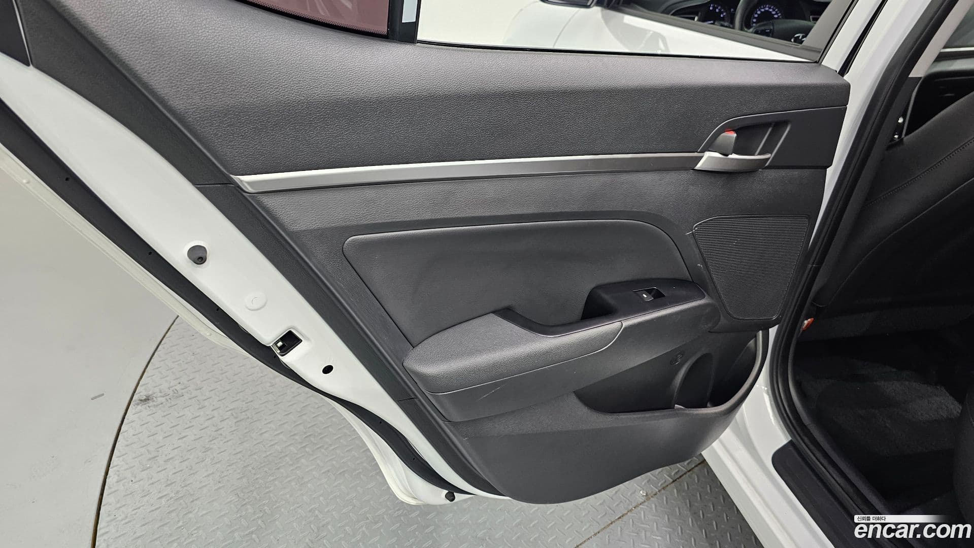 Main__Slider__Photo:AVANTE Hyundai 2019.1-24