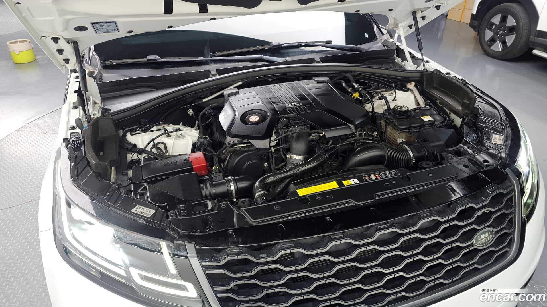 Range Rover Velar Land Rover 2018.7-OUTER-006