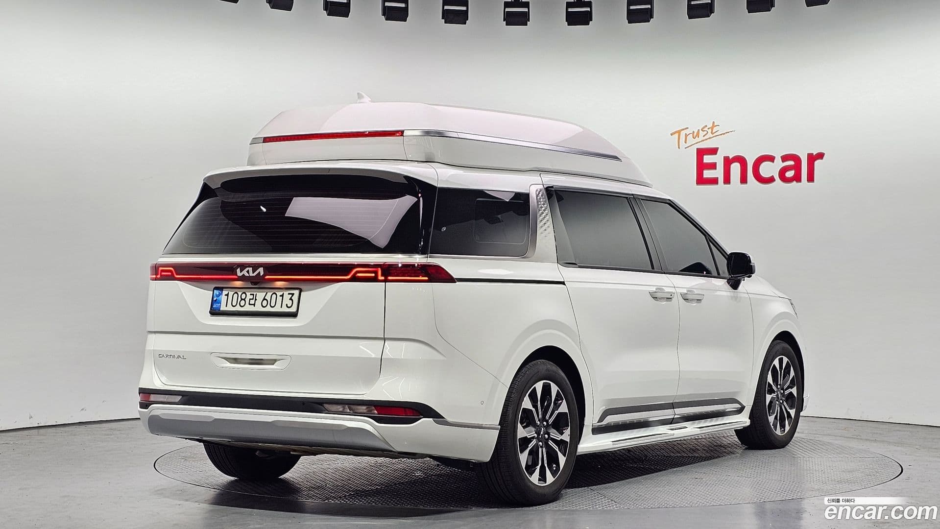 Main__Slider__Photo:Canival Kia 2021.9-1
