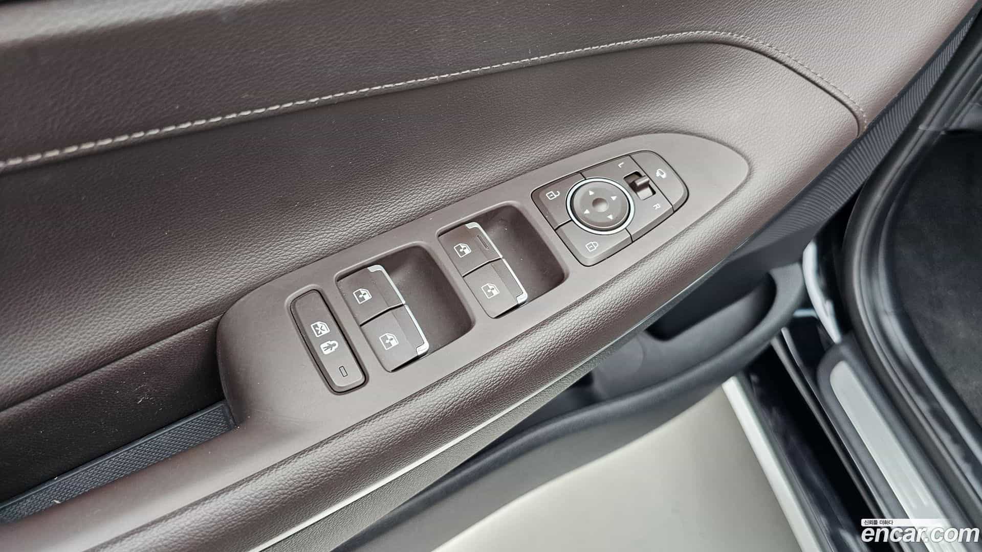 Grandeur Hyundai 2020.10-OPTION-023