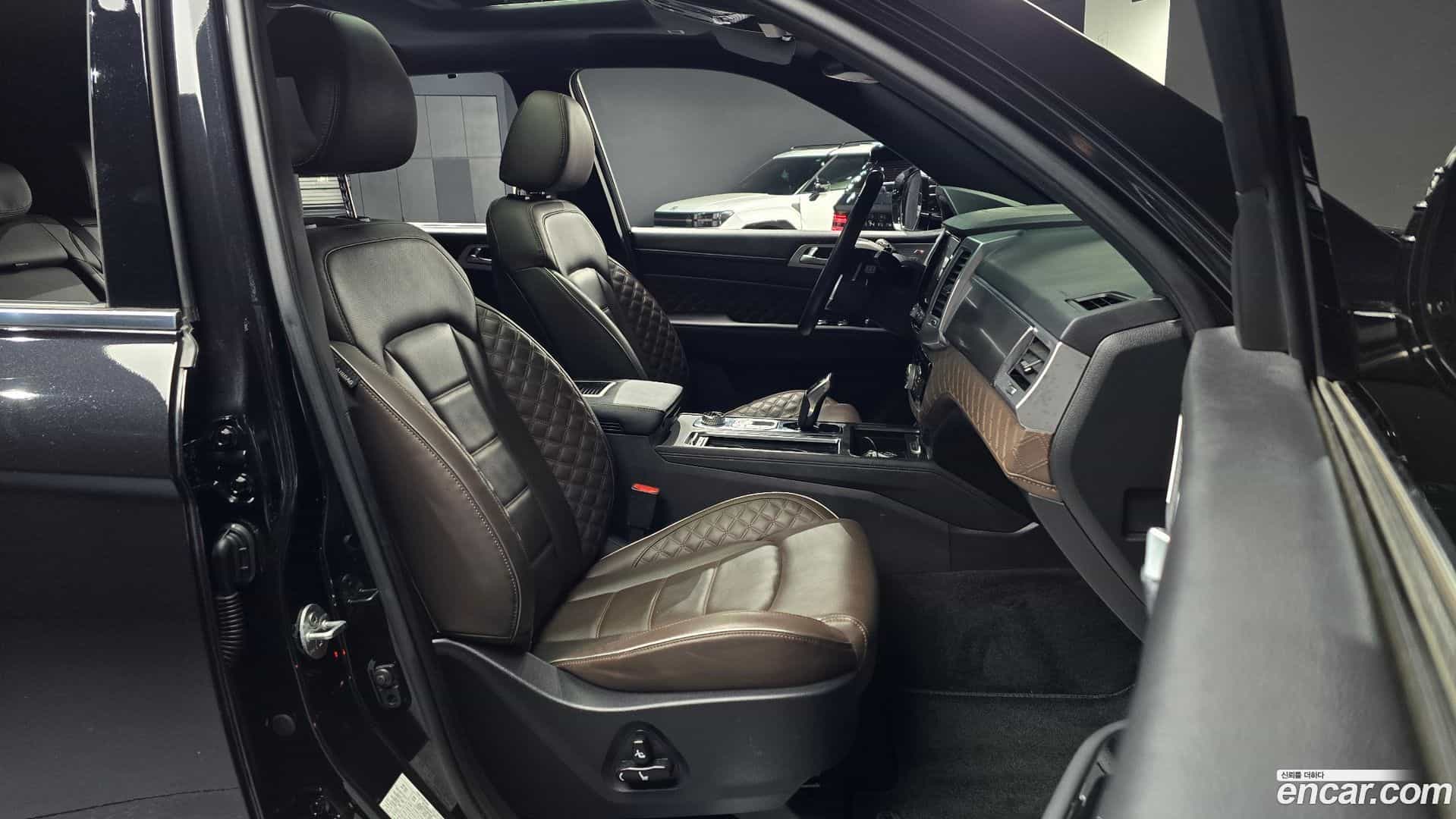 Rexton KG Mobility 2021.4-INNER-010