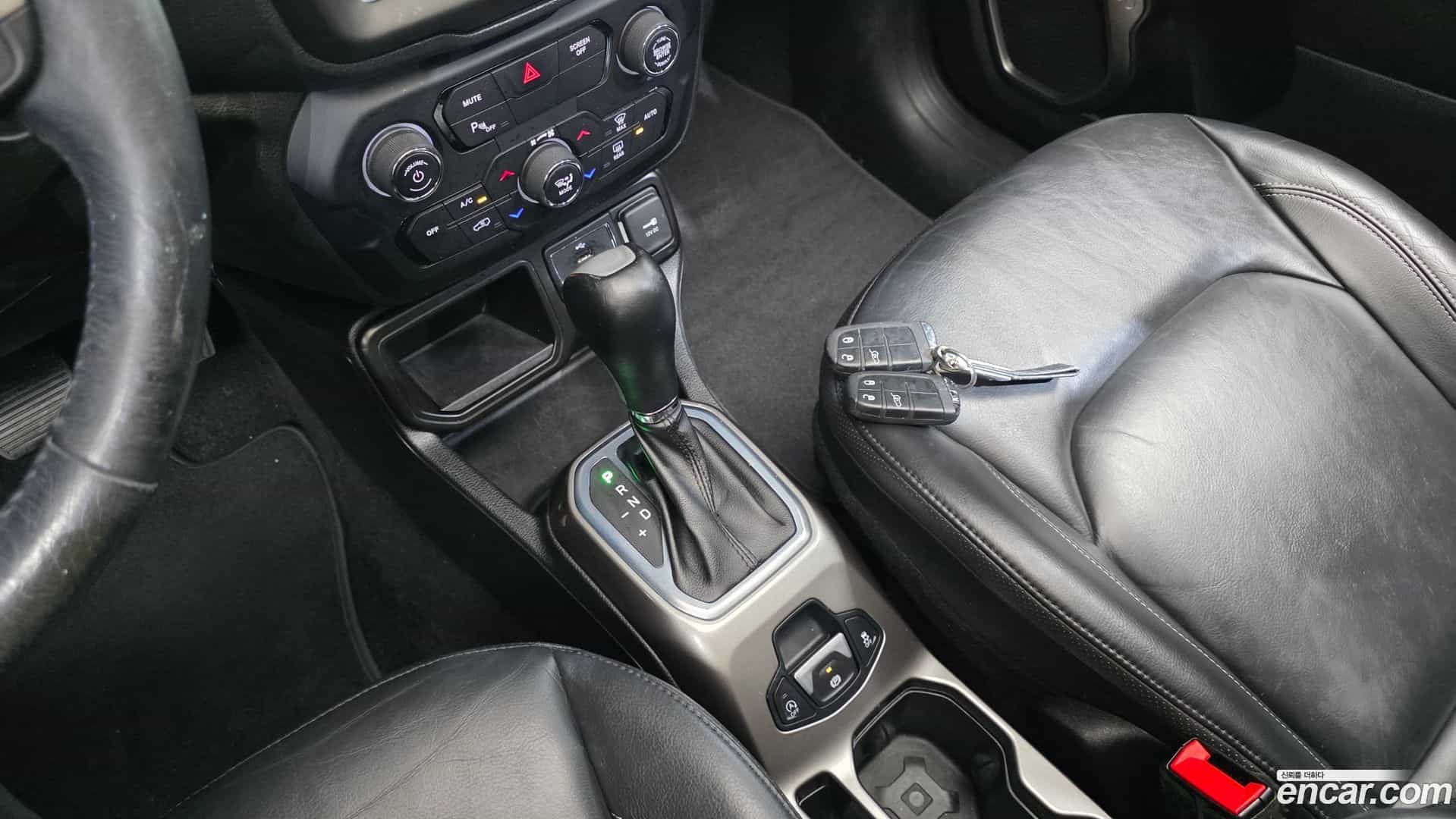 Renegade Jeep 2020.0-INNER-009
