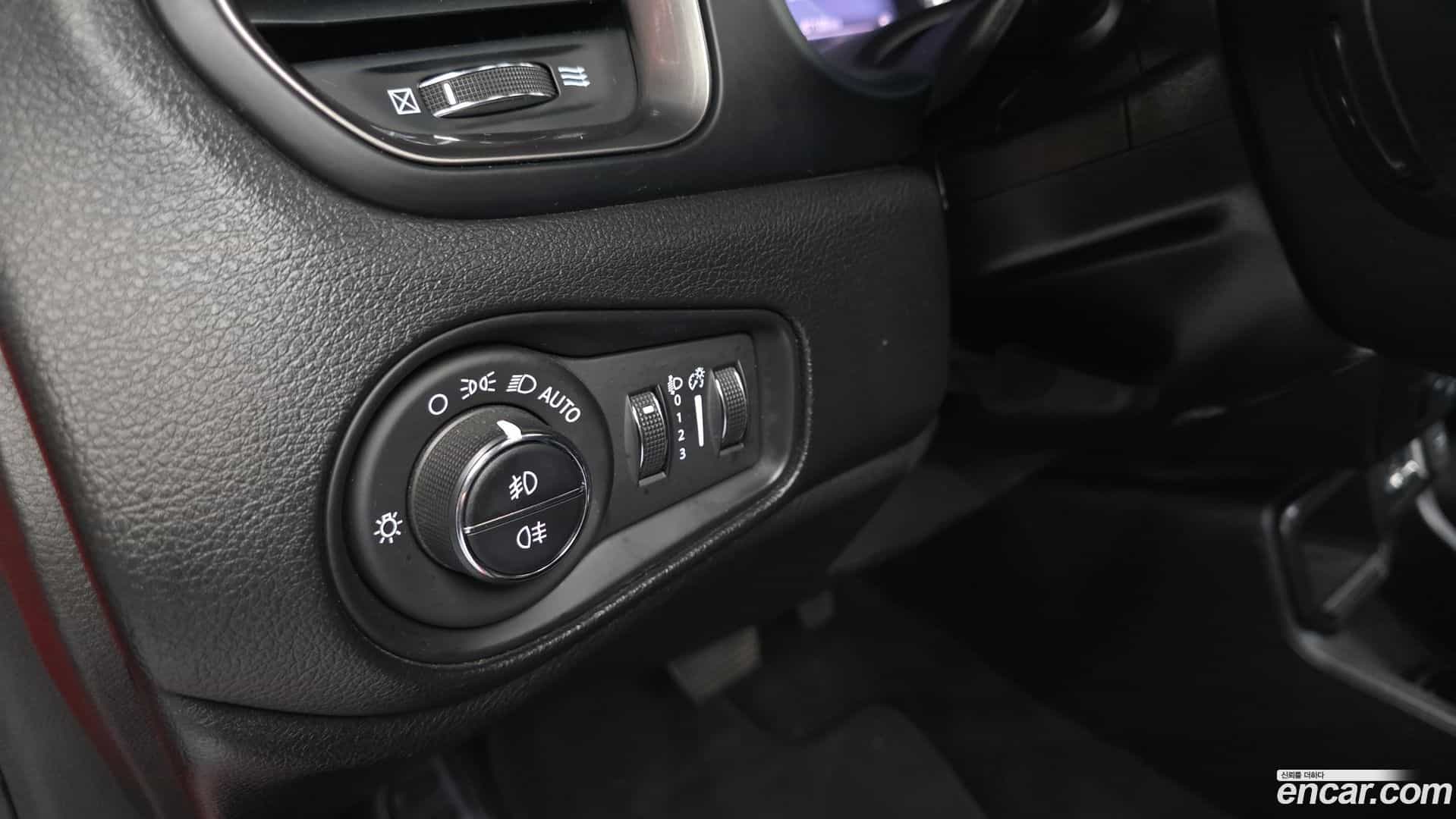Renegade Jeep 2020.0-OPTION-041