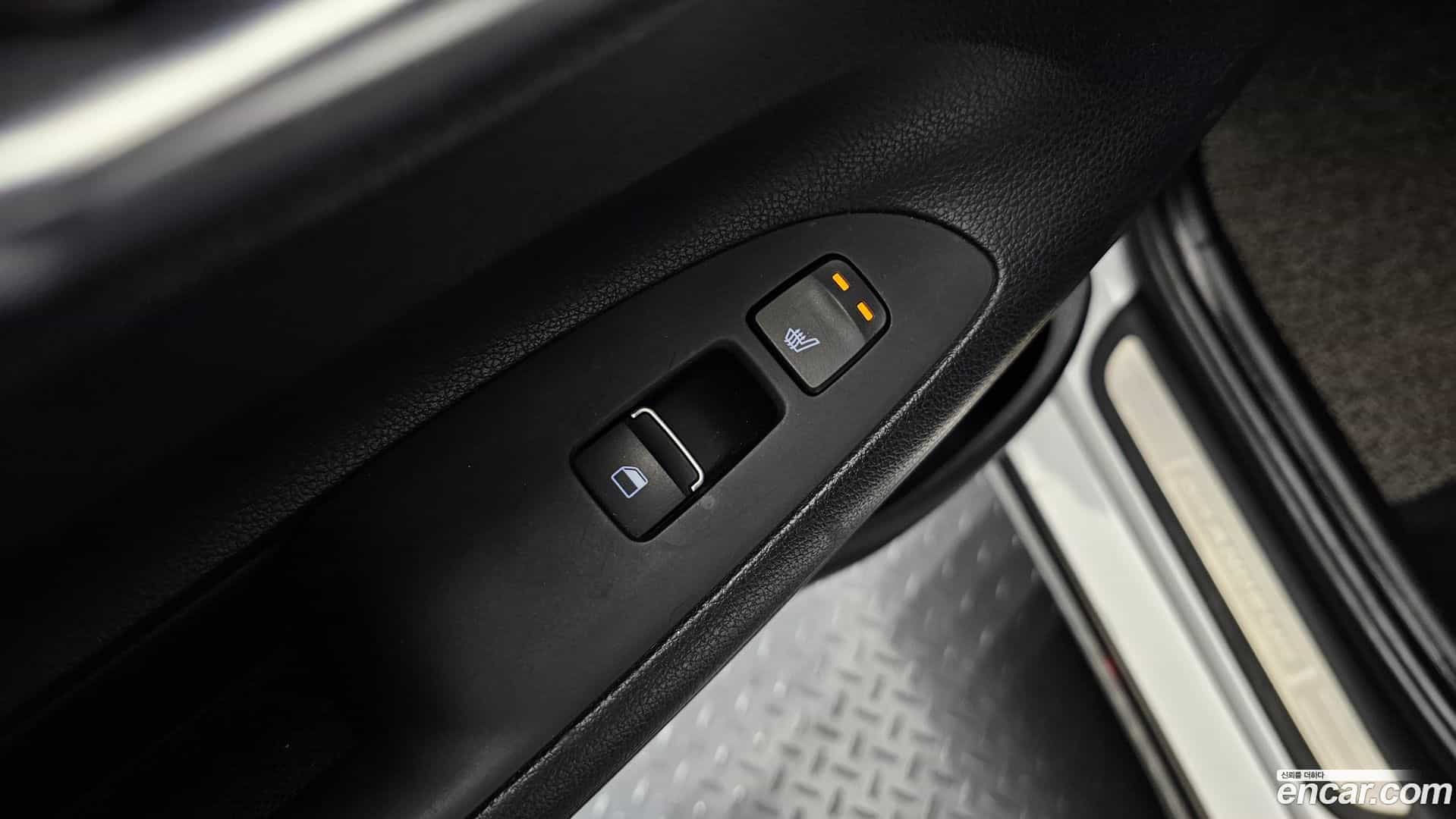 Grandeur Hyundai 2017.5-OPTION-023
