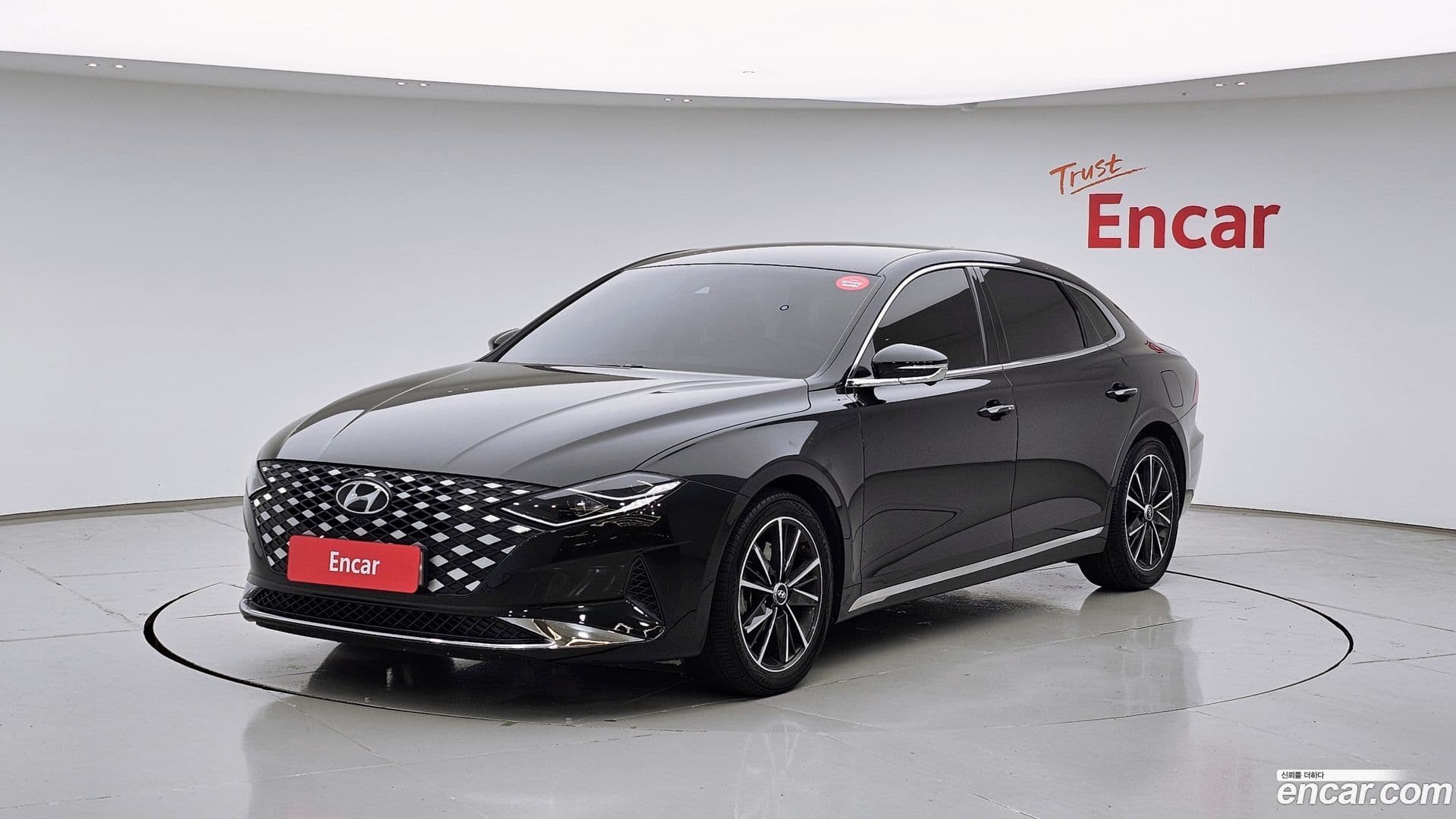 Main__Slider__Photo:Grandeur Hyundai 2021.0-0