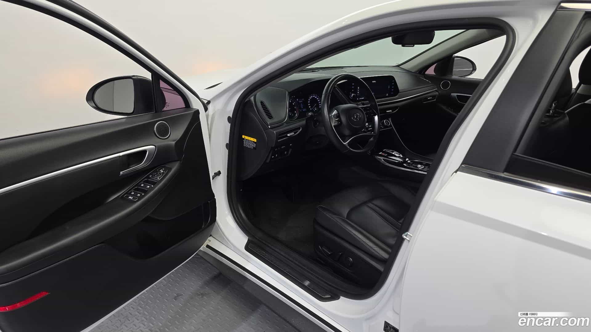 Sonata Hyundai 2019.4-INNER-010