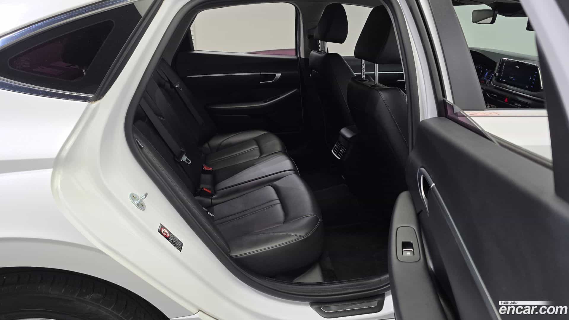 Sonata Hyundai 2019.4-OPTION-015
