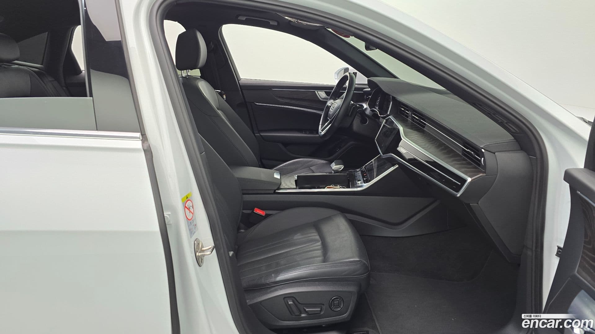 Main__Slider__Photo:A6 Audi 2021.2-11