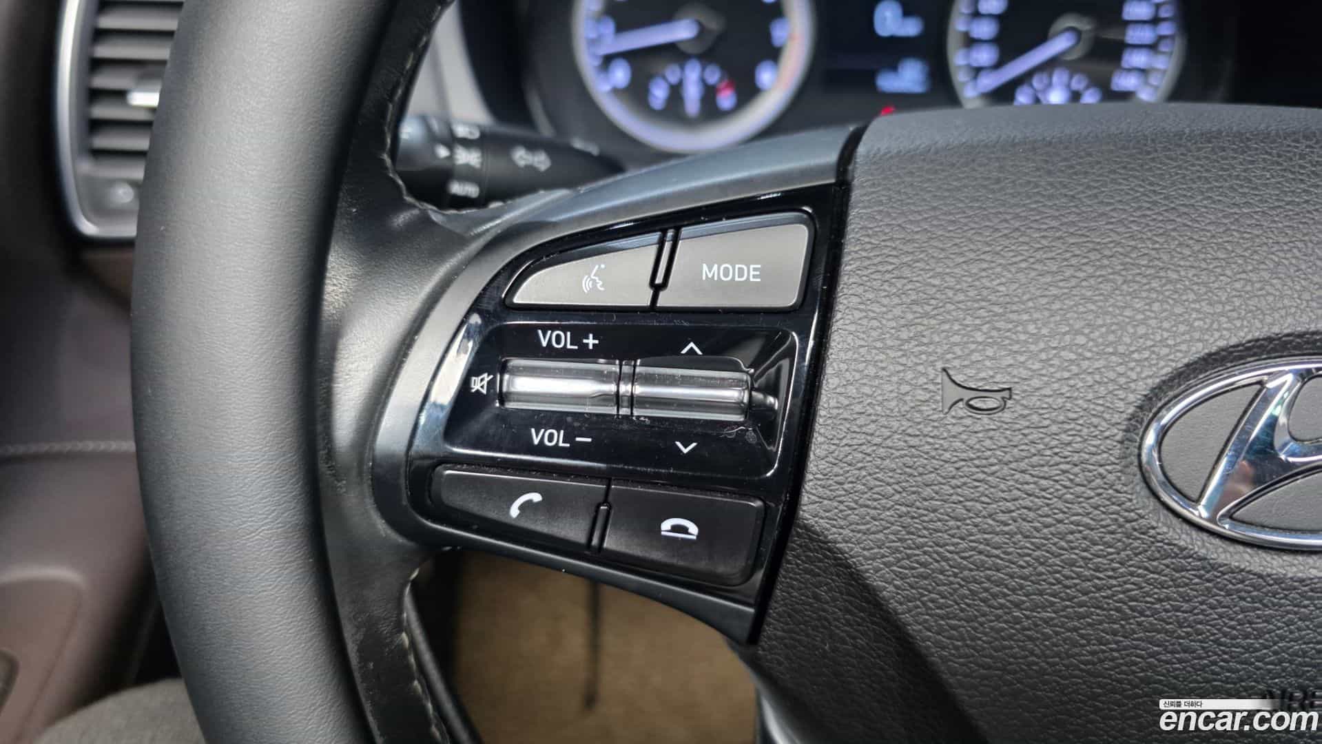 Grandeur Hyundai 2018.2-OPTION-043