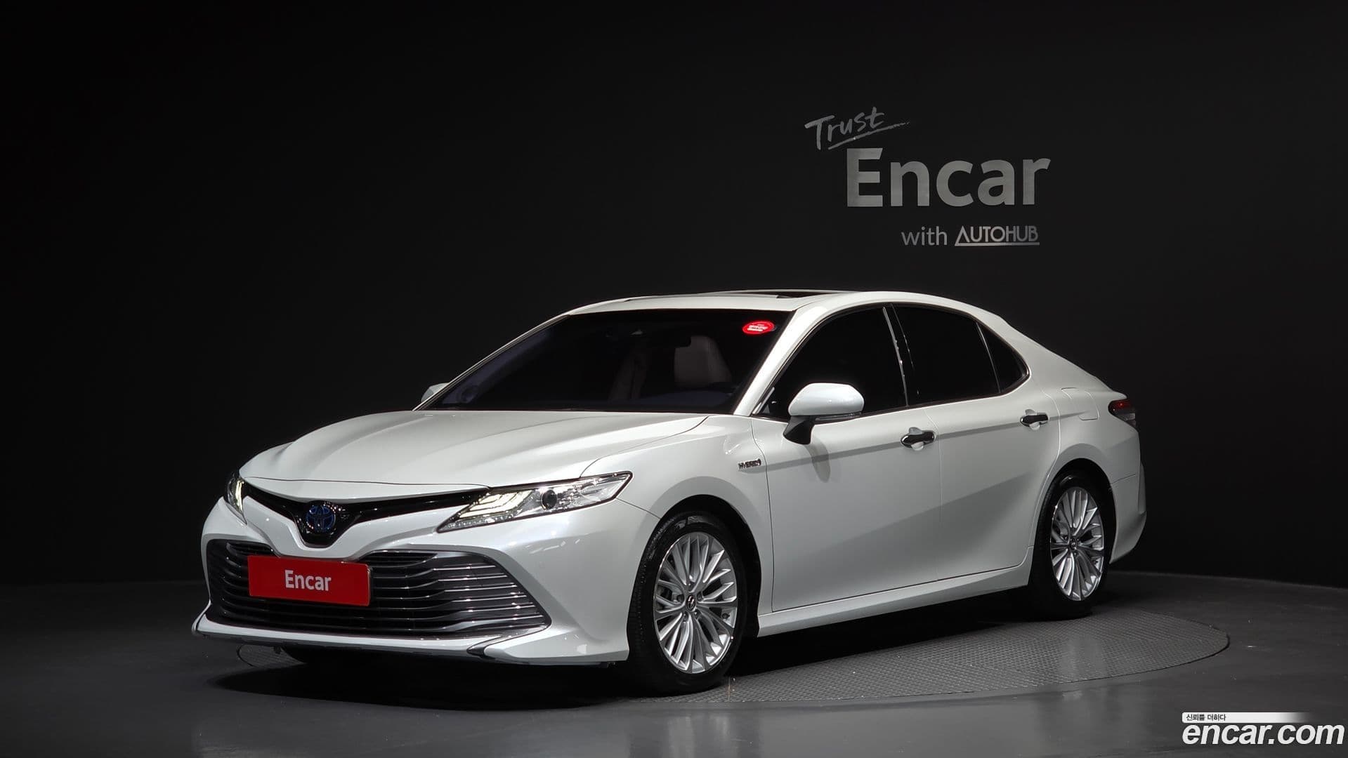 Main__Slider__Photo:Camry Toyota 2019.2-0