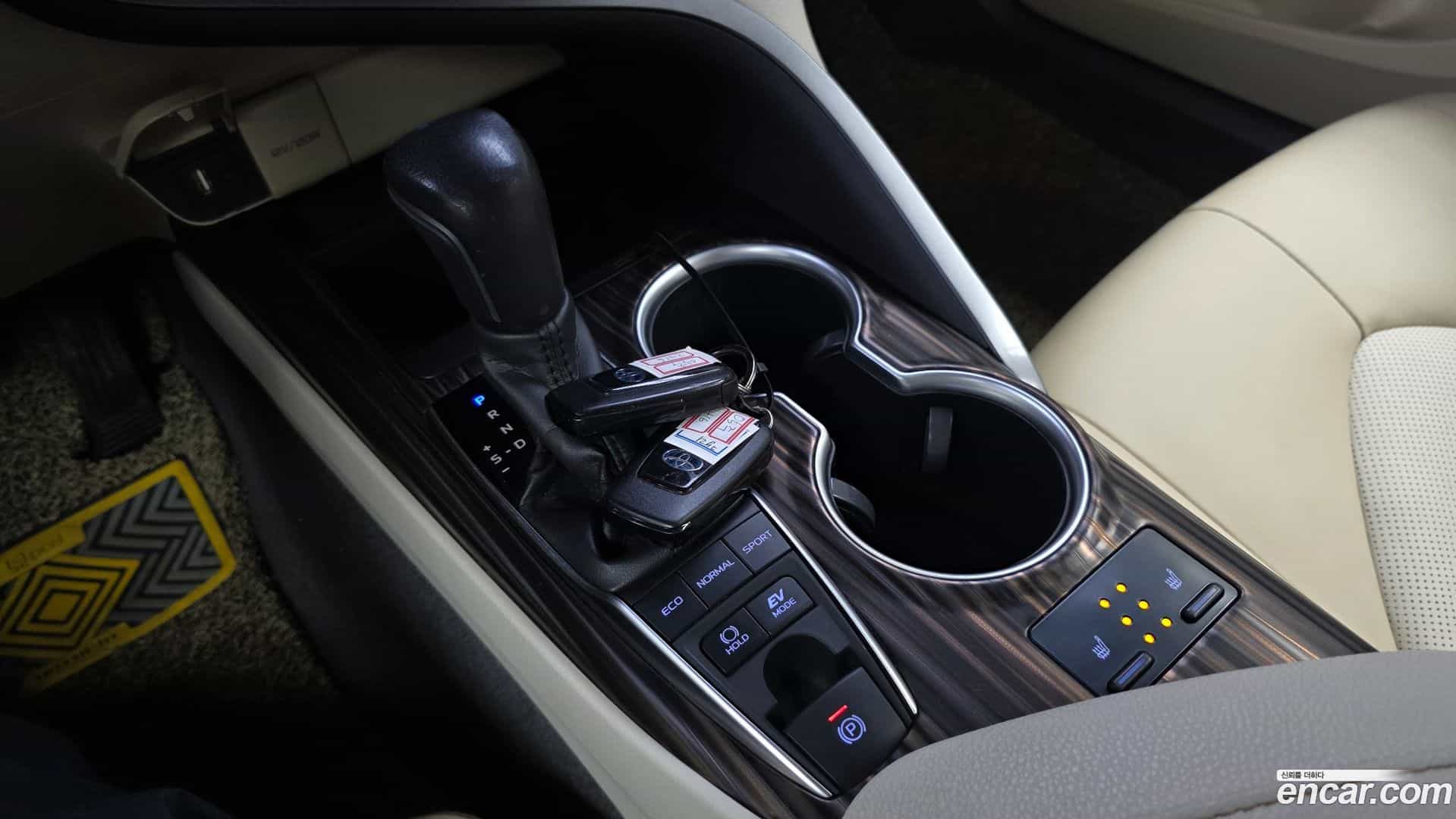 Camry Toyota 2019.2-INNER-009