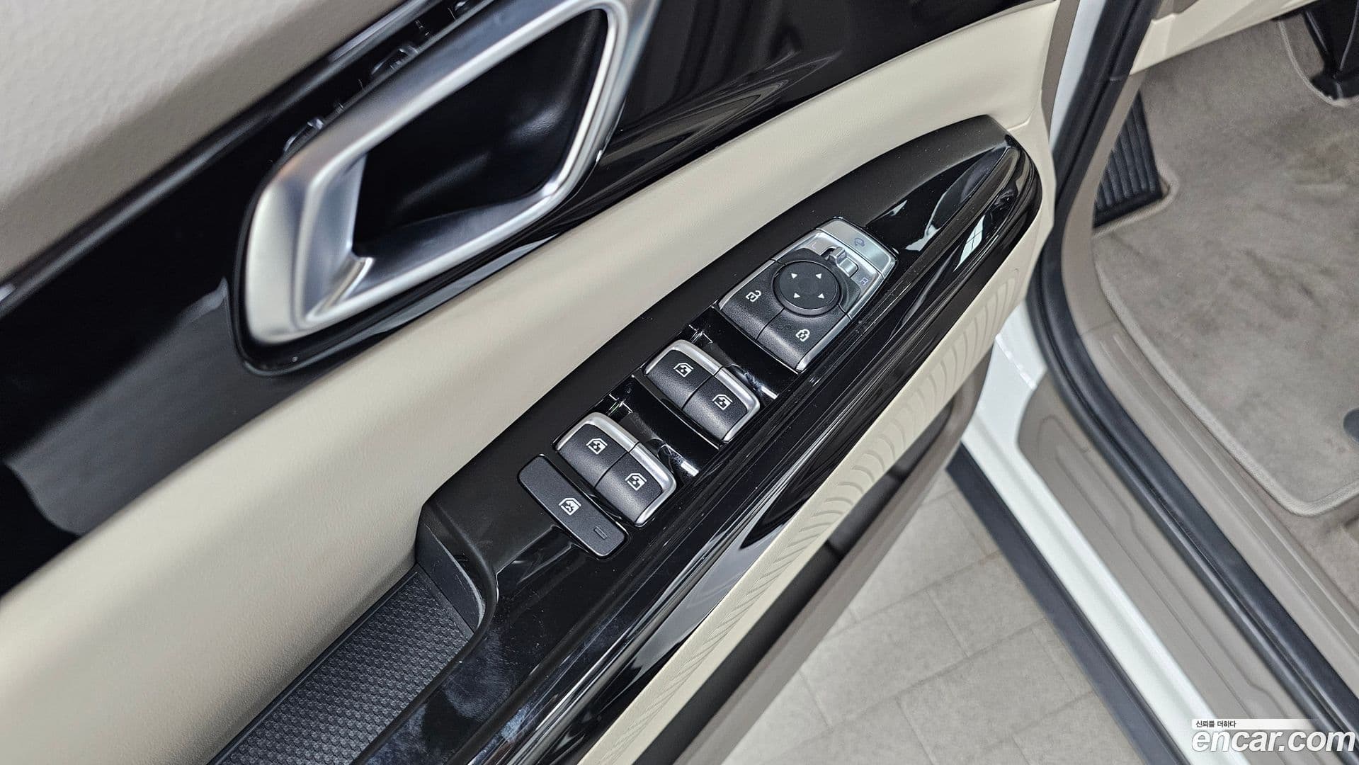 Main__Slider__Photo:Canival Kia 2022.3-27