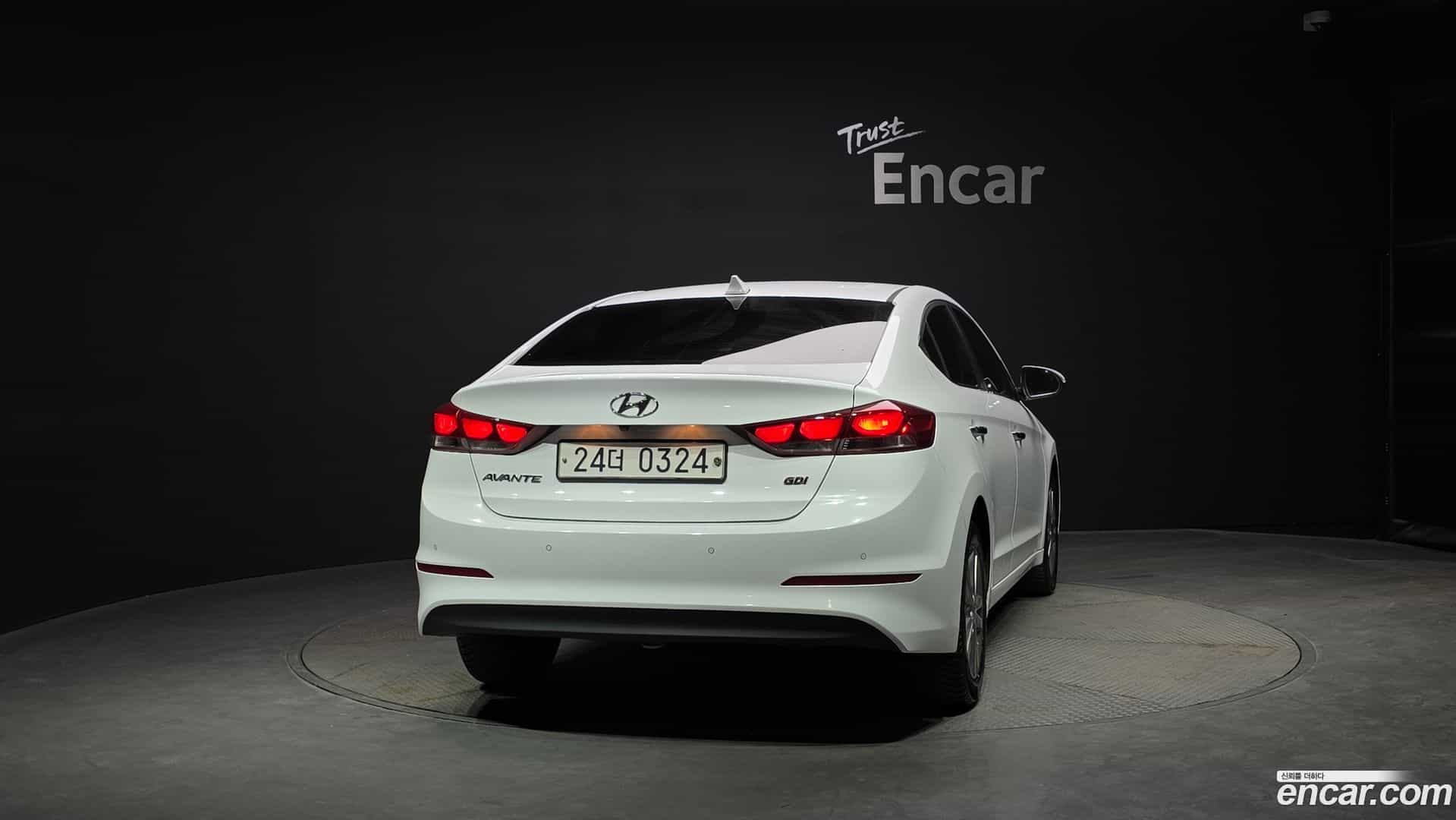 AVANTE Hyundai 2016.8-OUTER-004