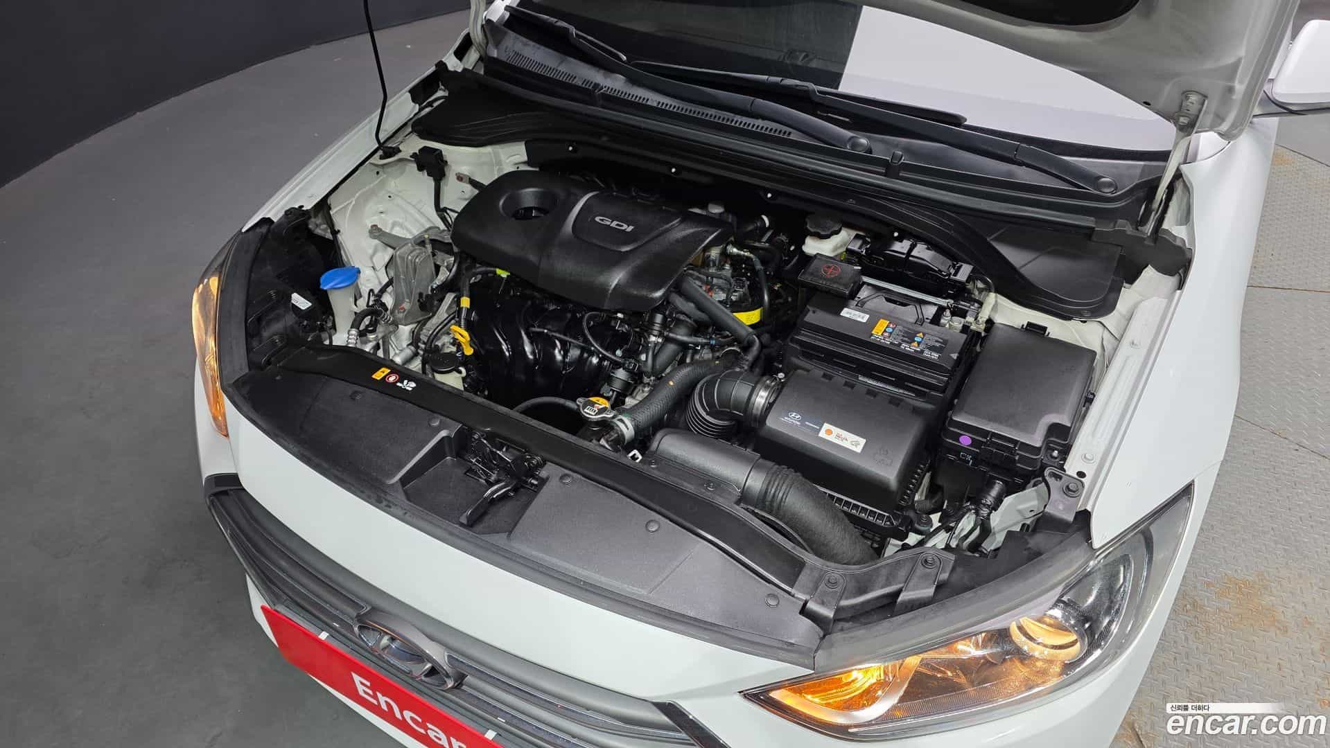 AVANTE Hyundai 2016.8-OUTER-006