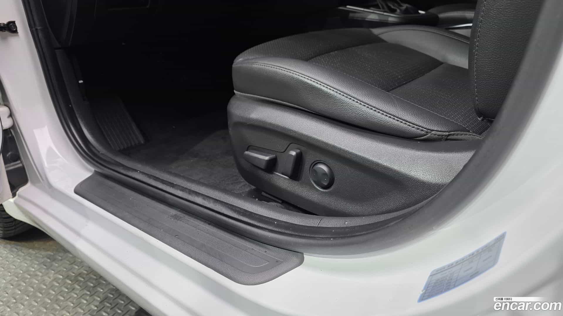 AVANTE Hyundai 2016.8-OPTION-022