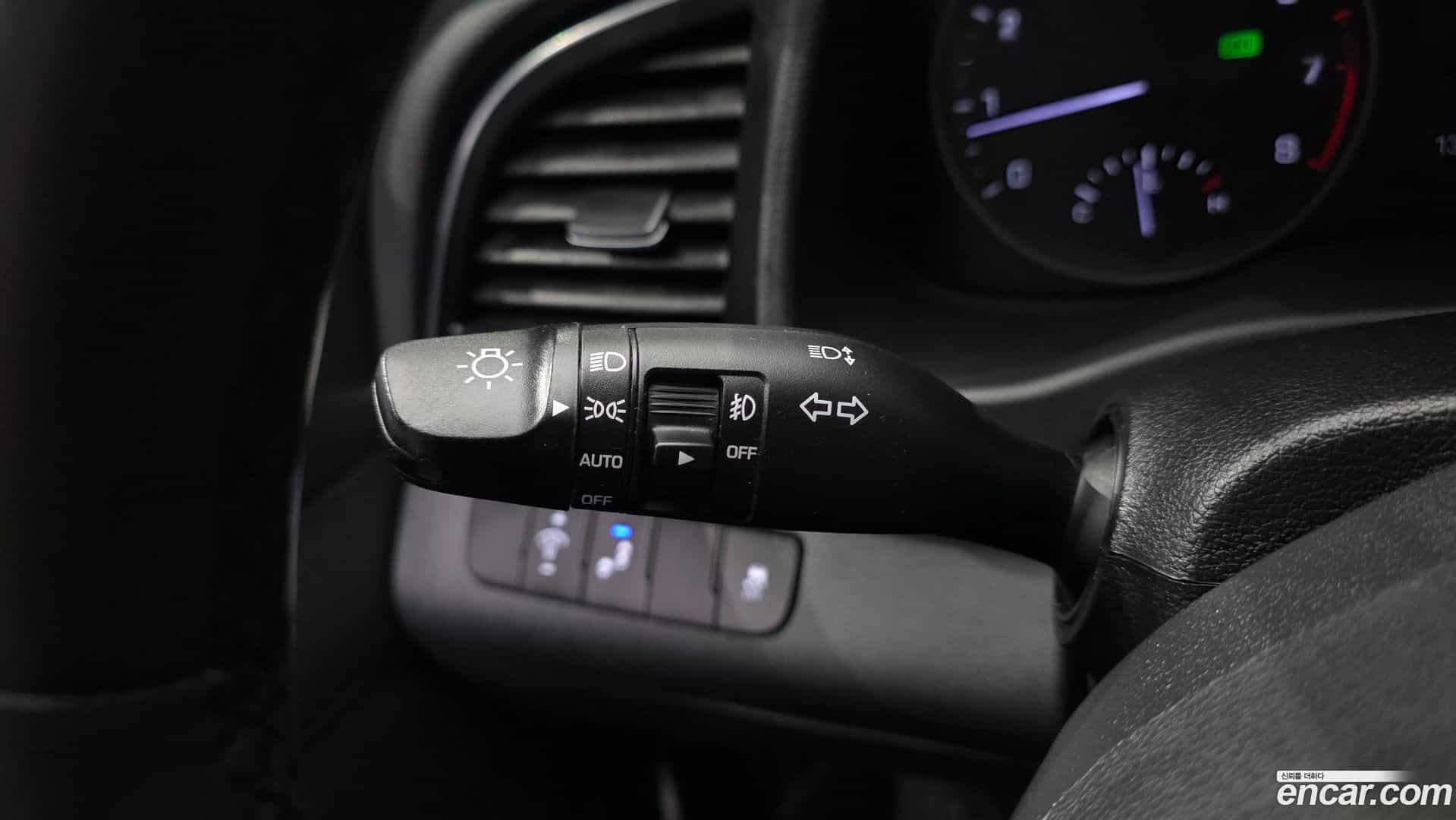 AVANTE Hyundai 2016.8-OPTION-041
