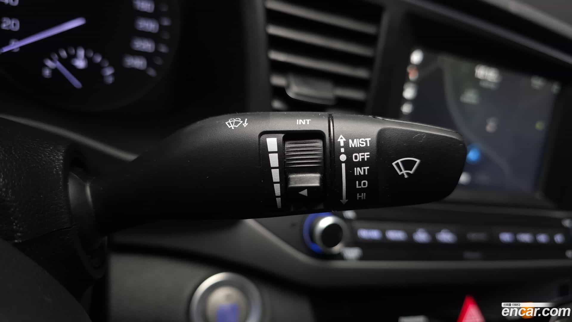 AVANTE Hyundai 2016.8-OPTION-042