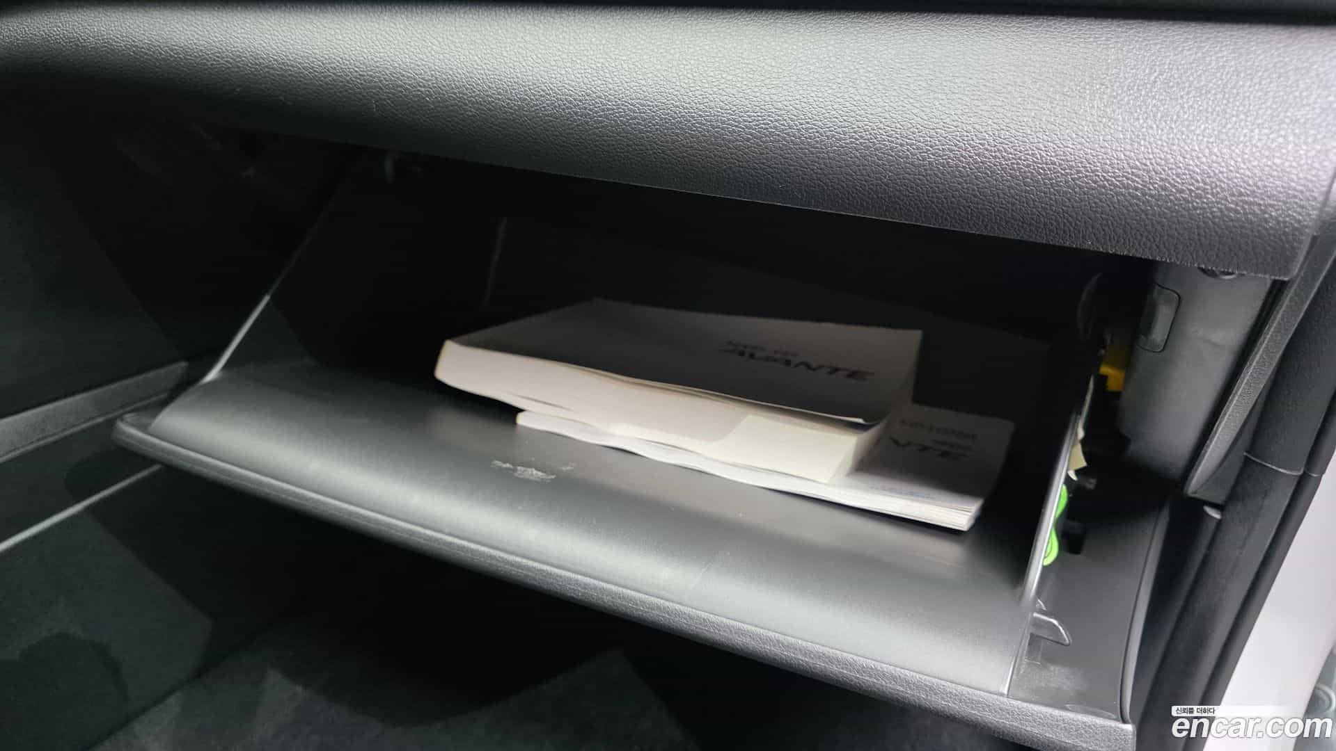 AVANTE Hyundai 2016.8-OPTION-043