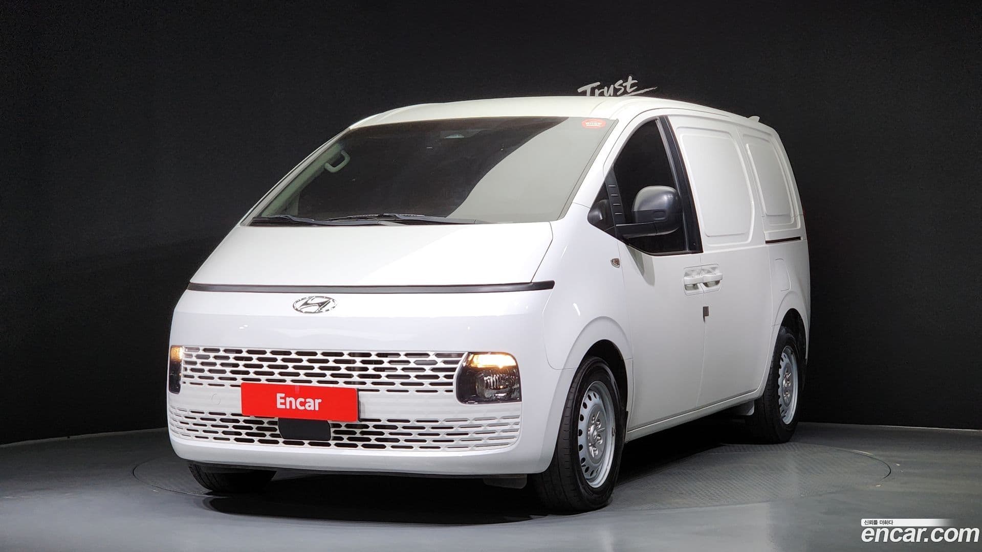 Main__Slider__Photo:Staria Hyundai 2022.11-0