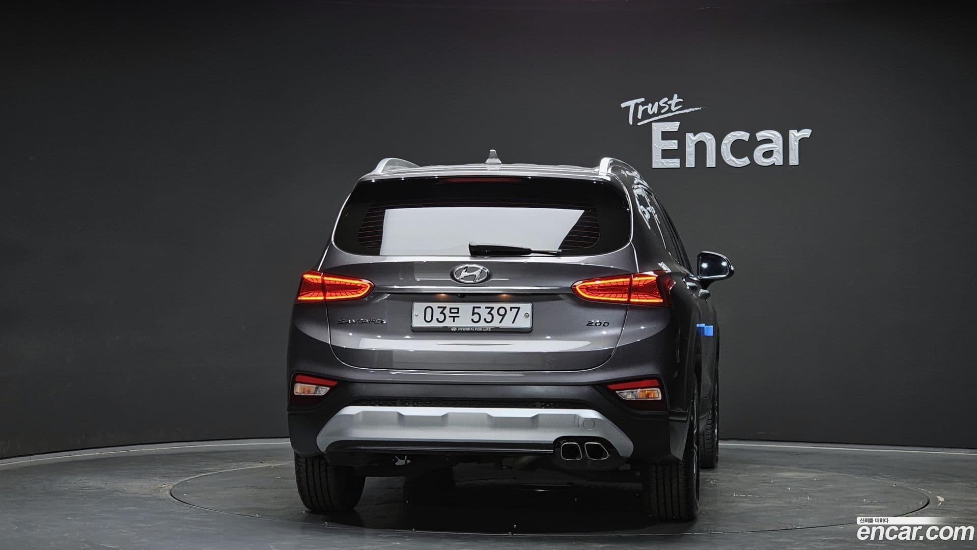 Main__Slider__Photo:Santafe Hyundai 2019.0-3