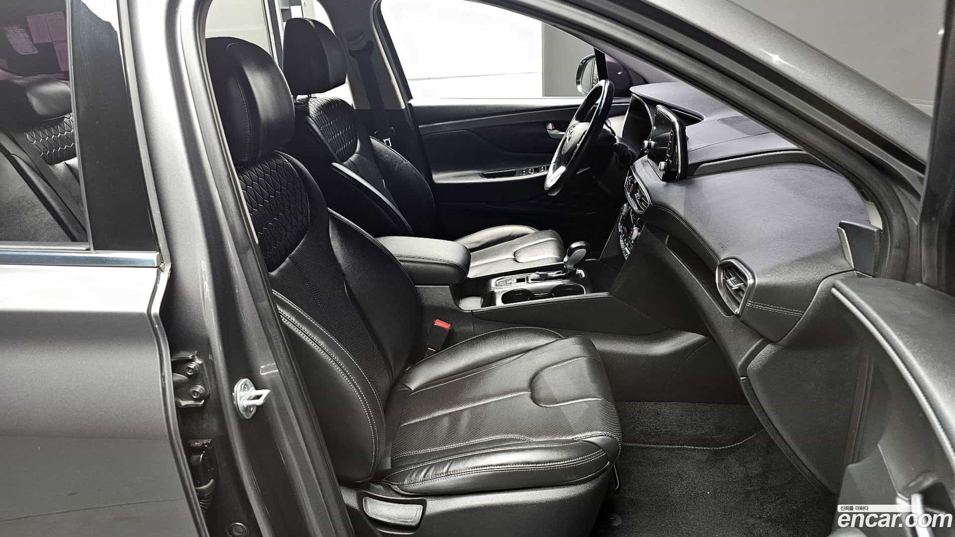 Santafe Hyundai 2019.0-INNER-010