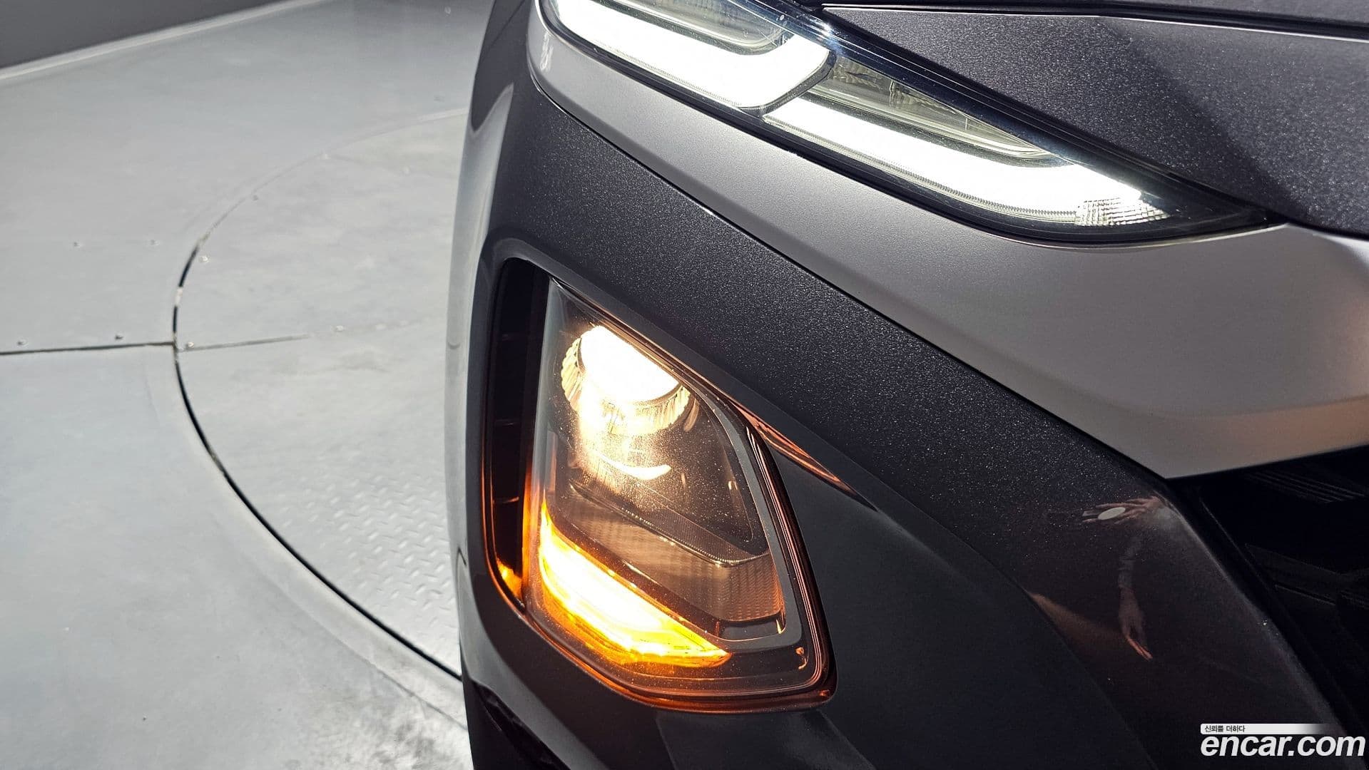 Main__Slider__Photo:Santafe Hyundai 2019.0-21