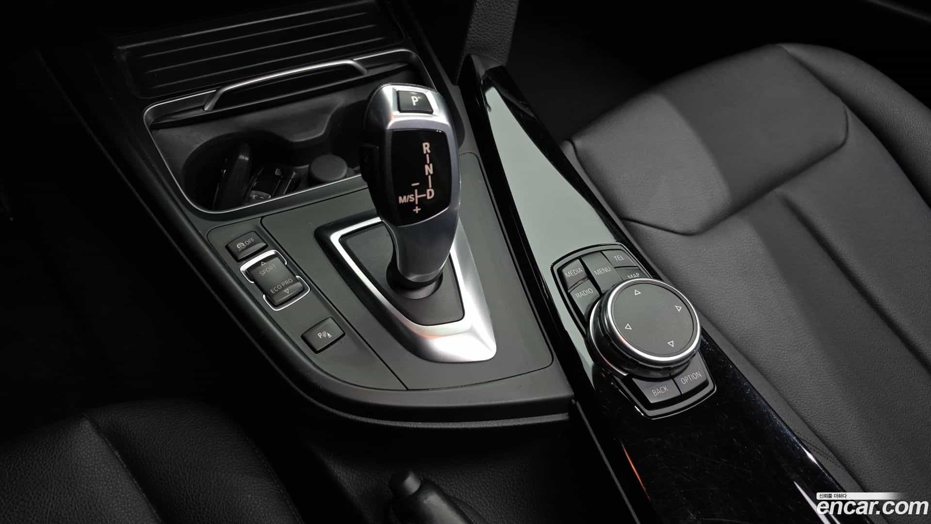 3-Series BMW 2016.5-INNER-009