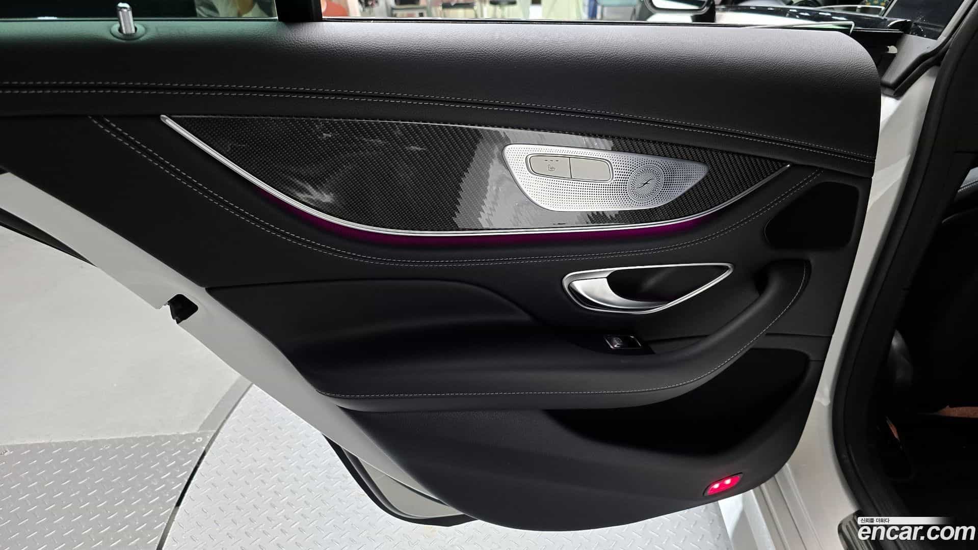 CLS-Class Mercedes-Benz 2021.10-INNER-035