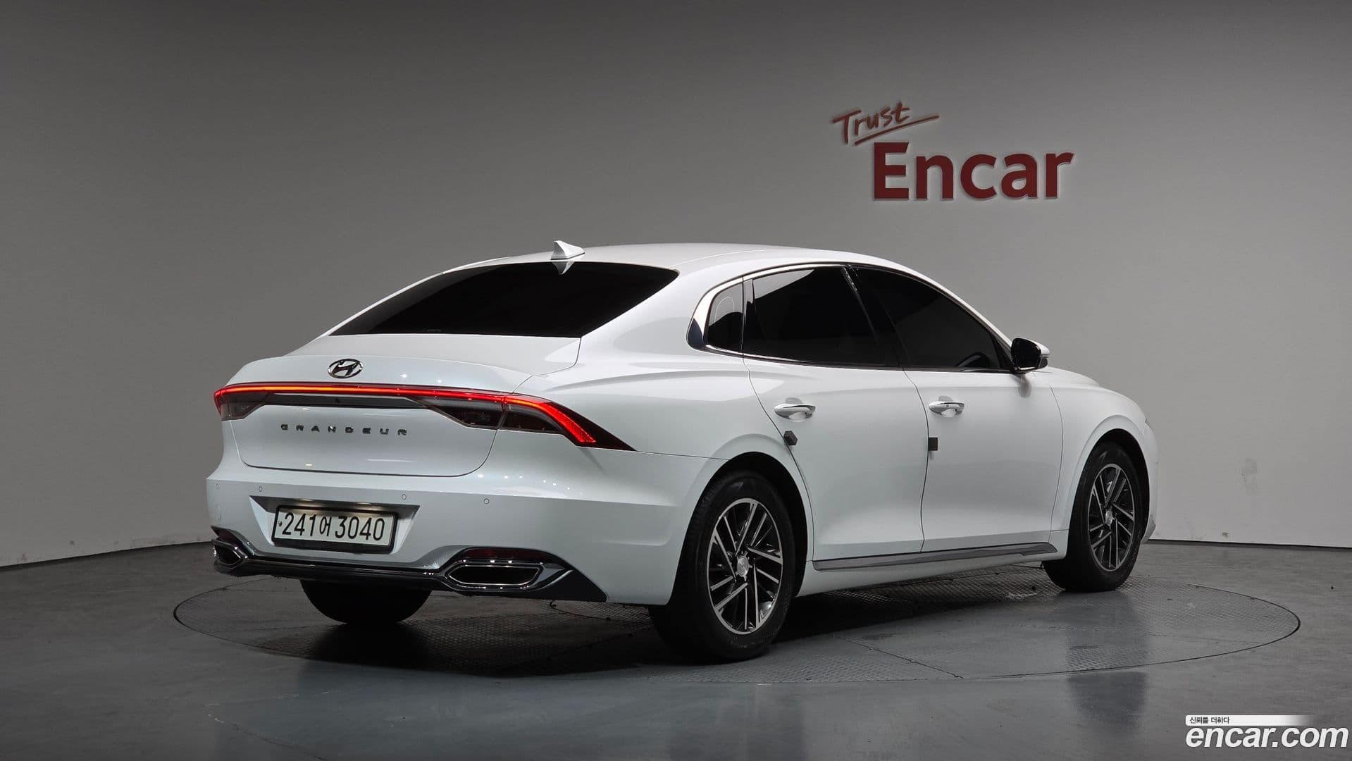 Main__Slider__Photo:Grandeur Hyundai 2019.11-1