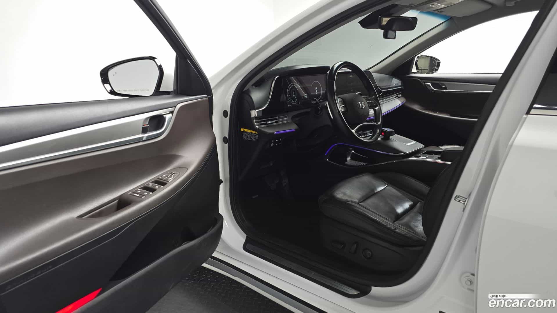 Grandeur Hyundai 2019.11-INNER-010