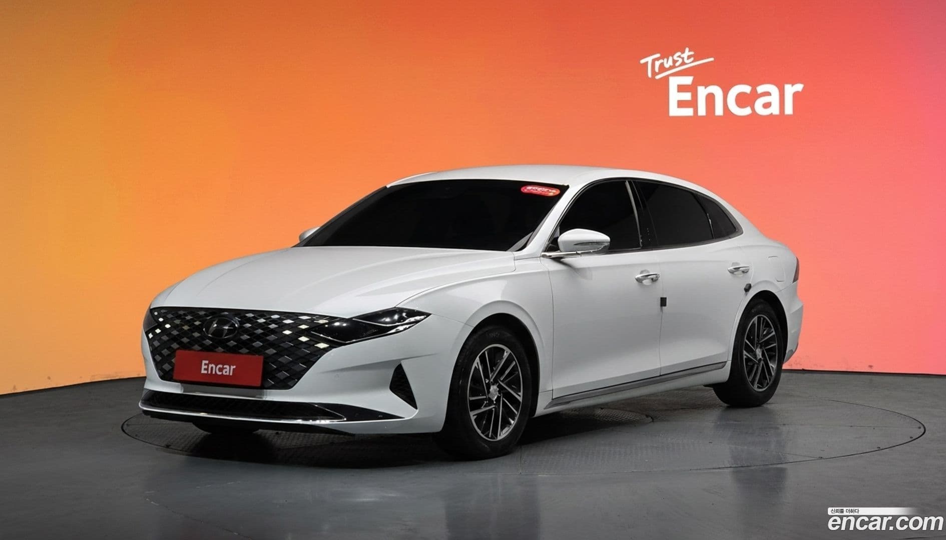 Main__Slider__Photo:Grandeur Hyundai 2019.11-0