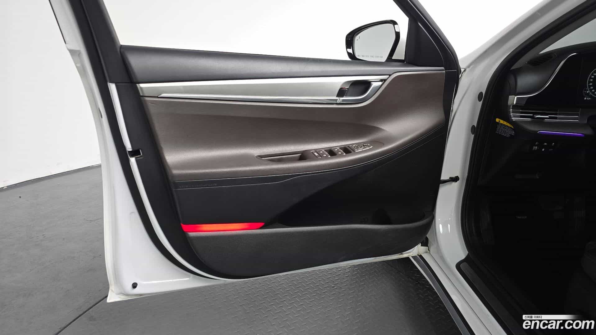 Grandeur Hyundai 2019.11-INNER-034