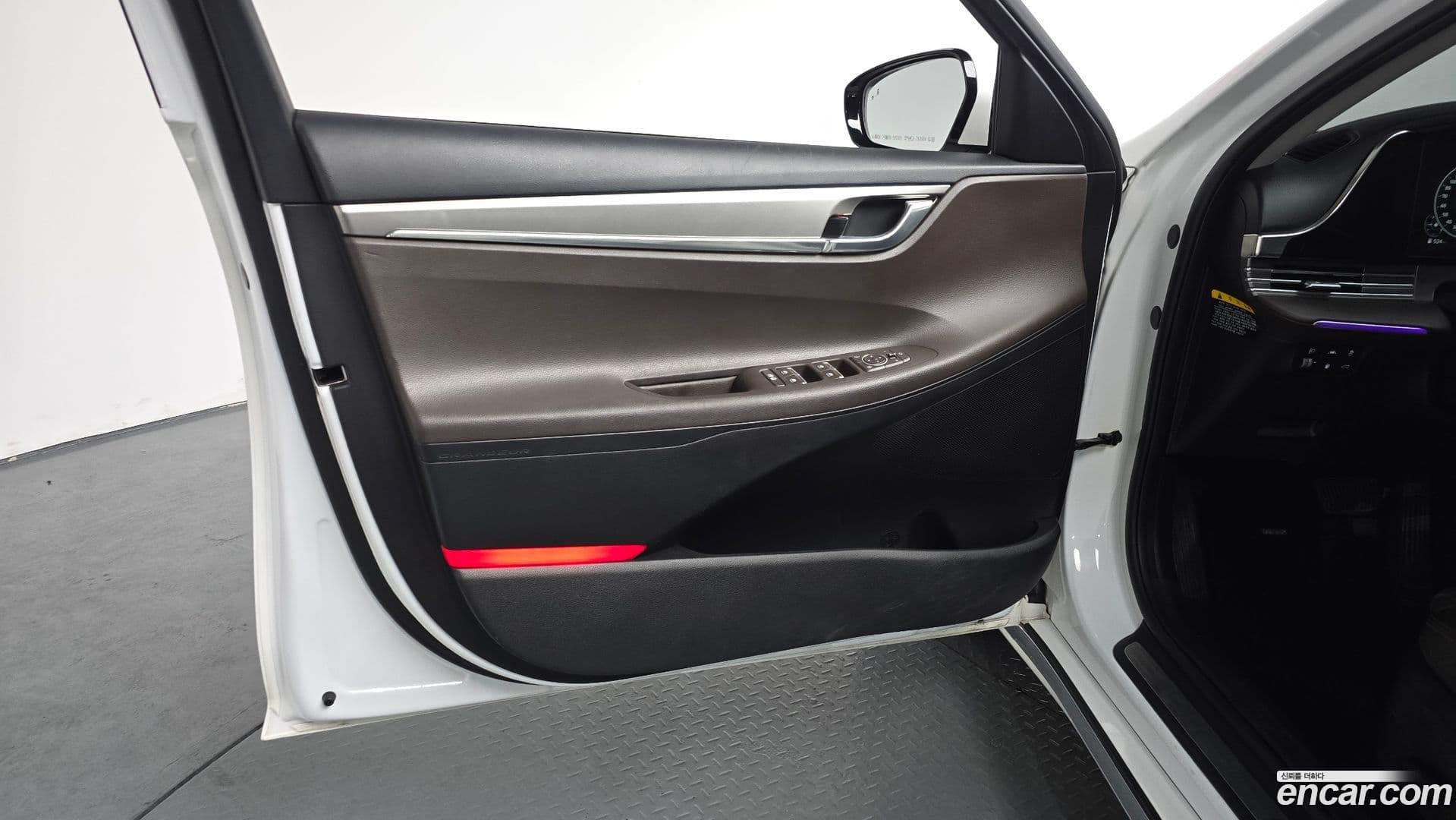 Main__Slider__Photo:Grandeur Hyundai 2019.11-23