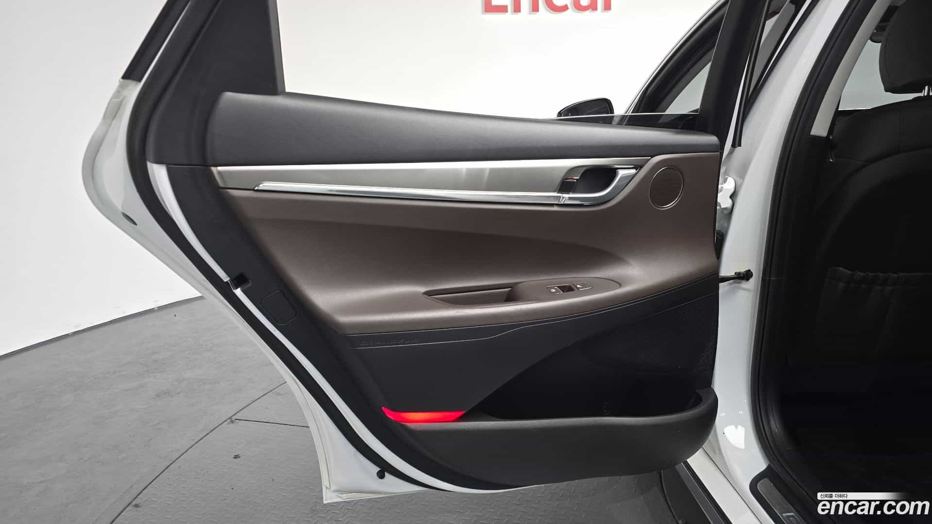 Grandeur Hyundai 2019.11-INNER-035