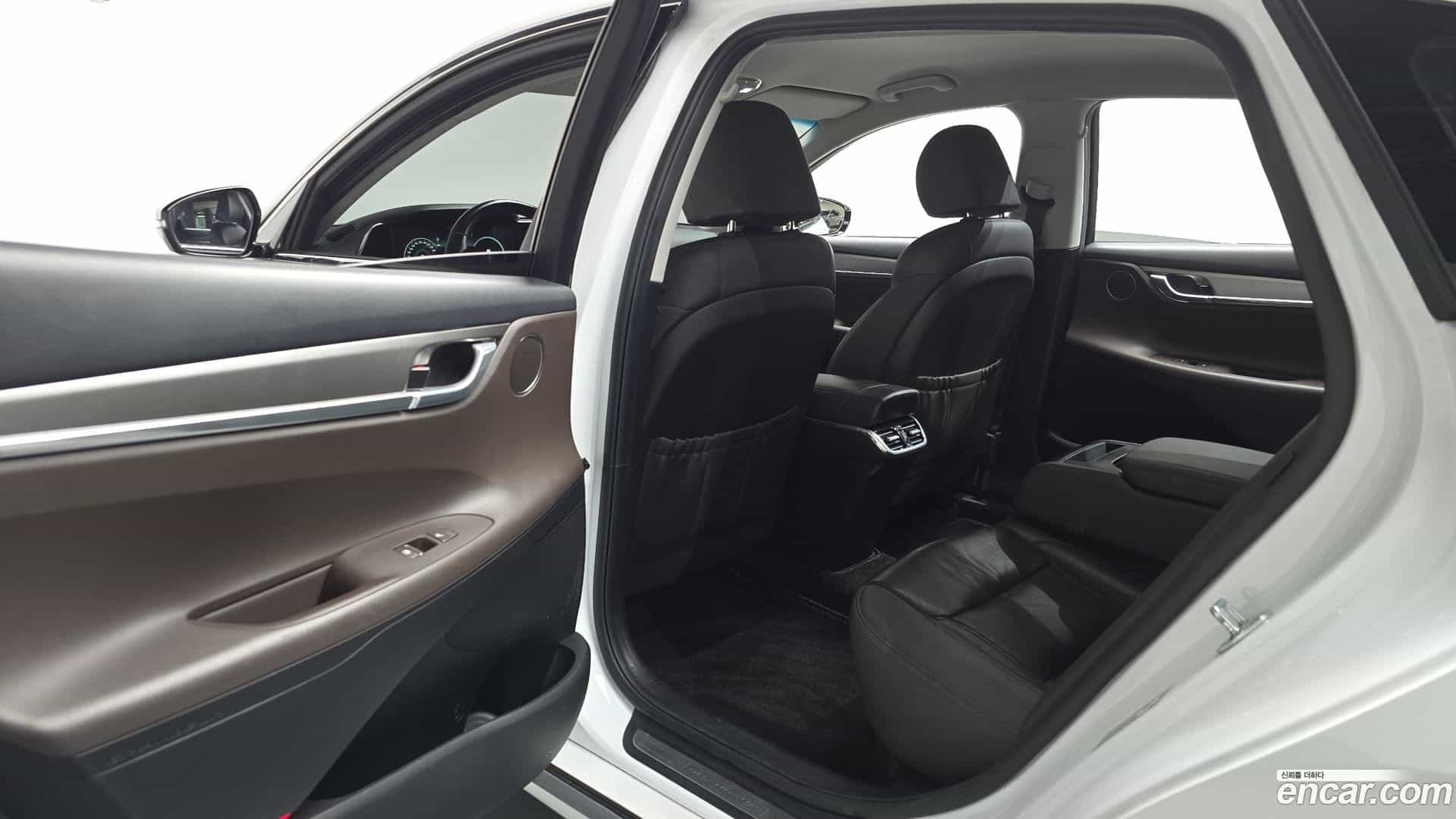 Grandeur Hyundai 2019.11-INNER-036