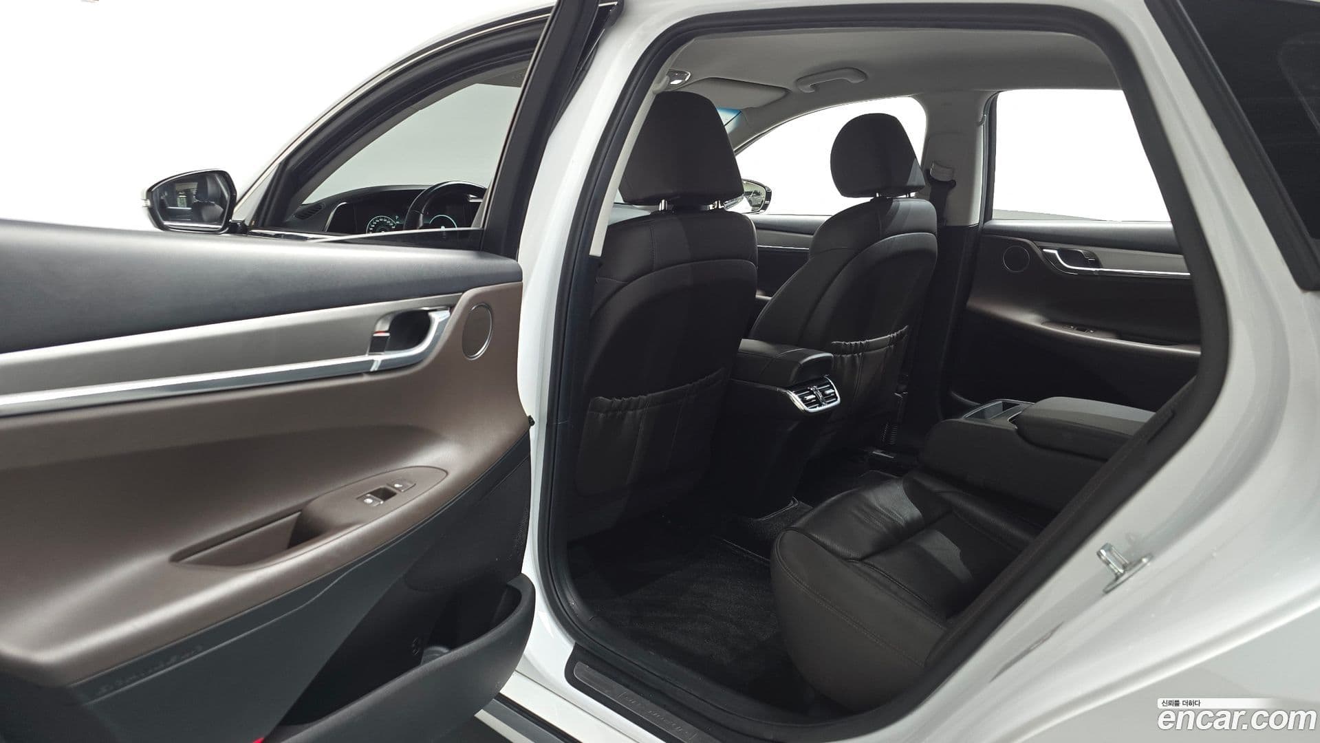 Main__Slider__Photo:Grandeur Hyundai 2019.11-25