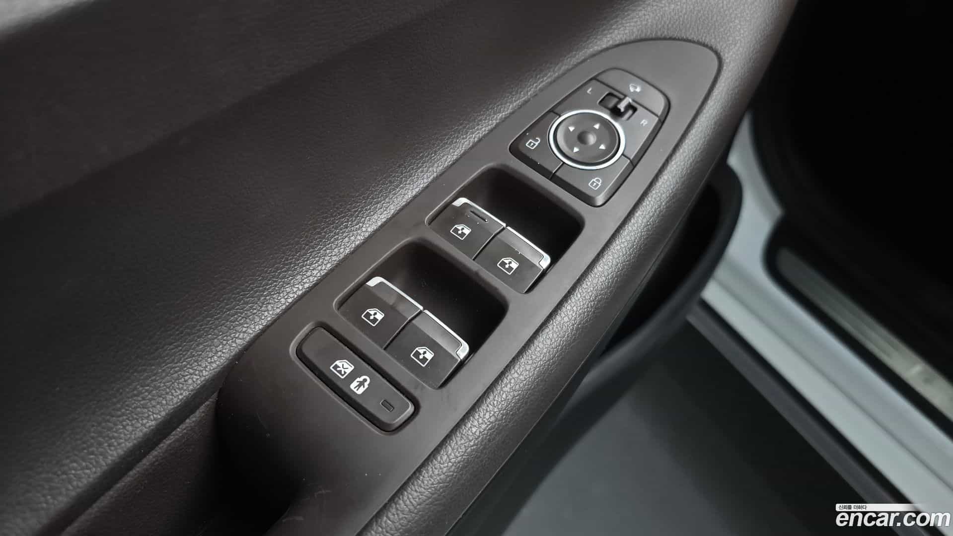 Grandeur Hyundai 2019.11-OPTION-042