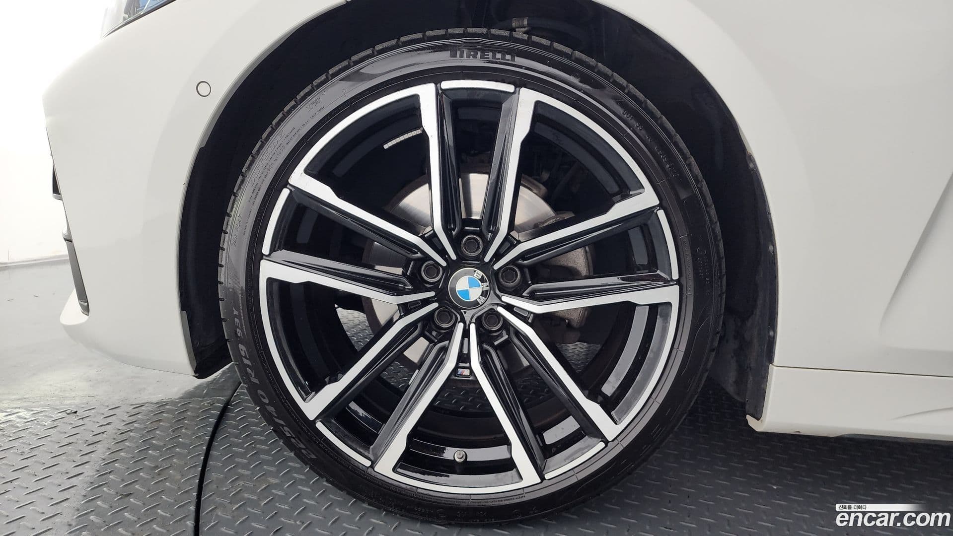 Main__Slider__Photo:4-Series BMW 2023.11-4