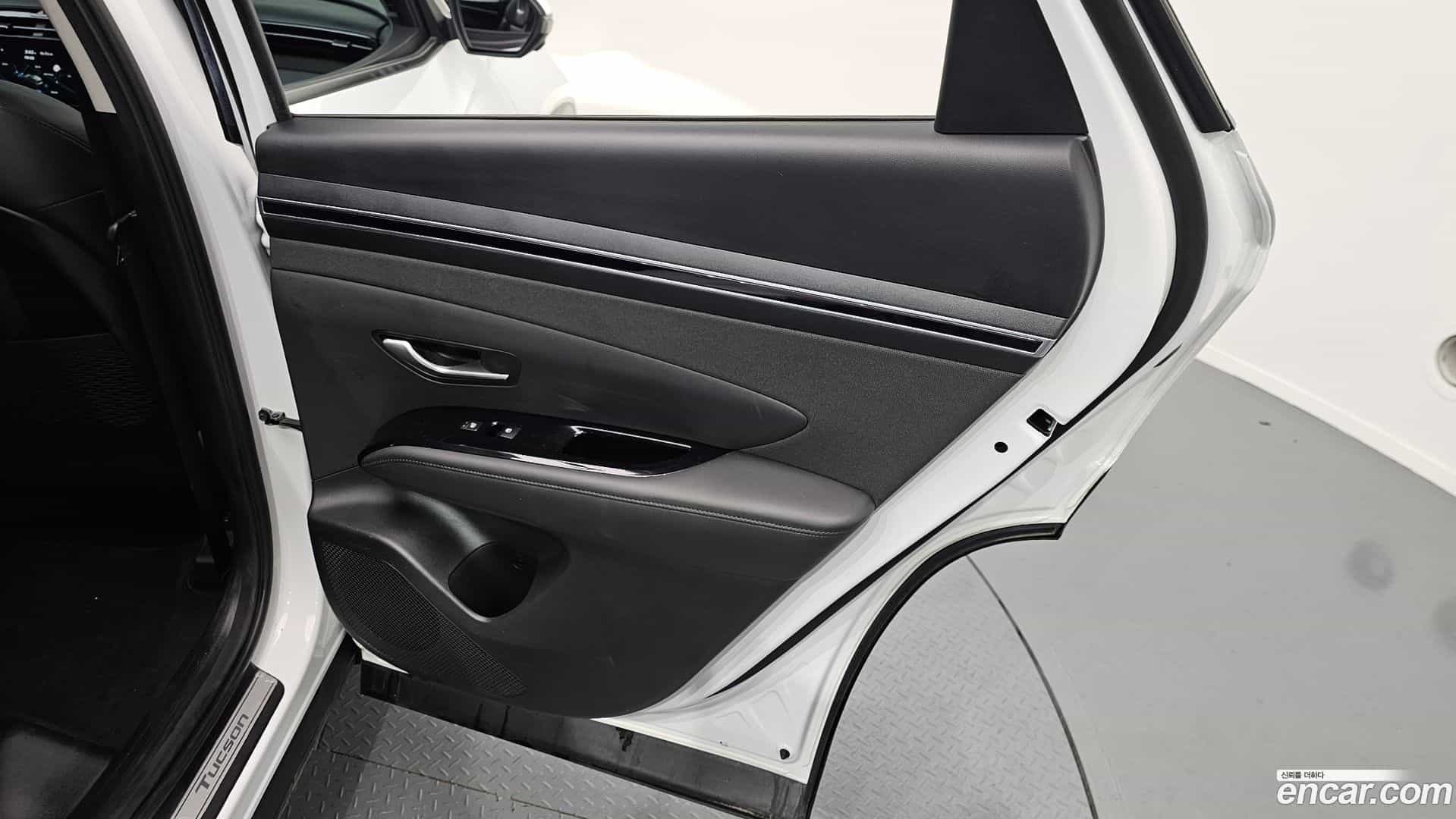 Tucson Hyundai 2023.2-INNER-035