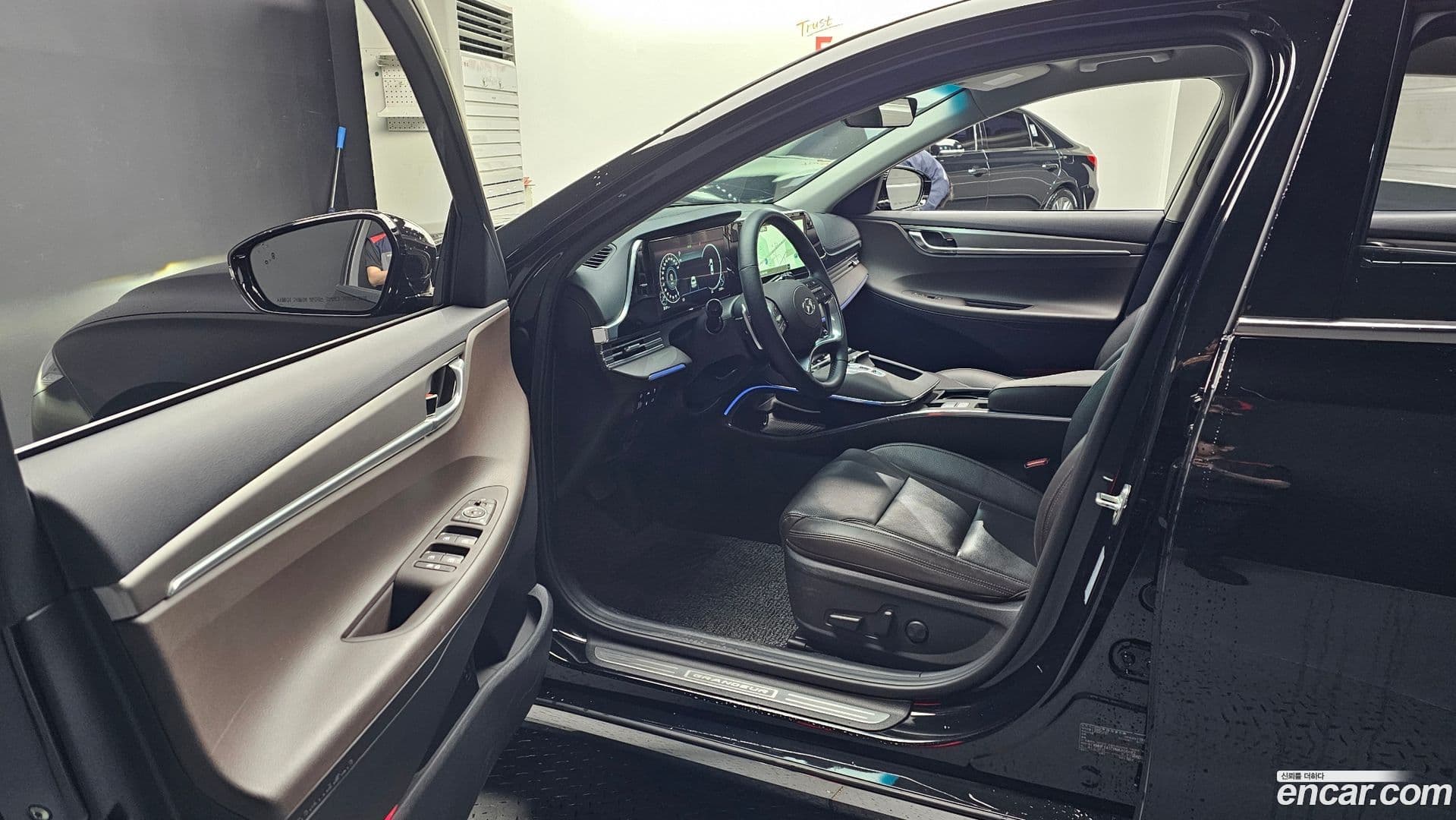 Main__Slider__Photo:Grandeur Hyundai 2020.10-9