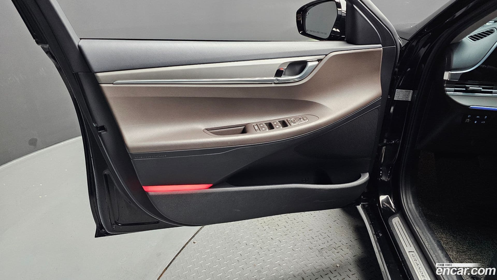 Main__Slider__Photo:Grandeur Hyundai 2020.10-23