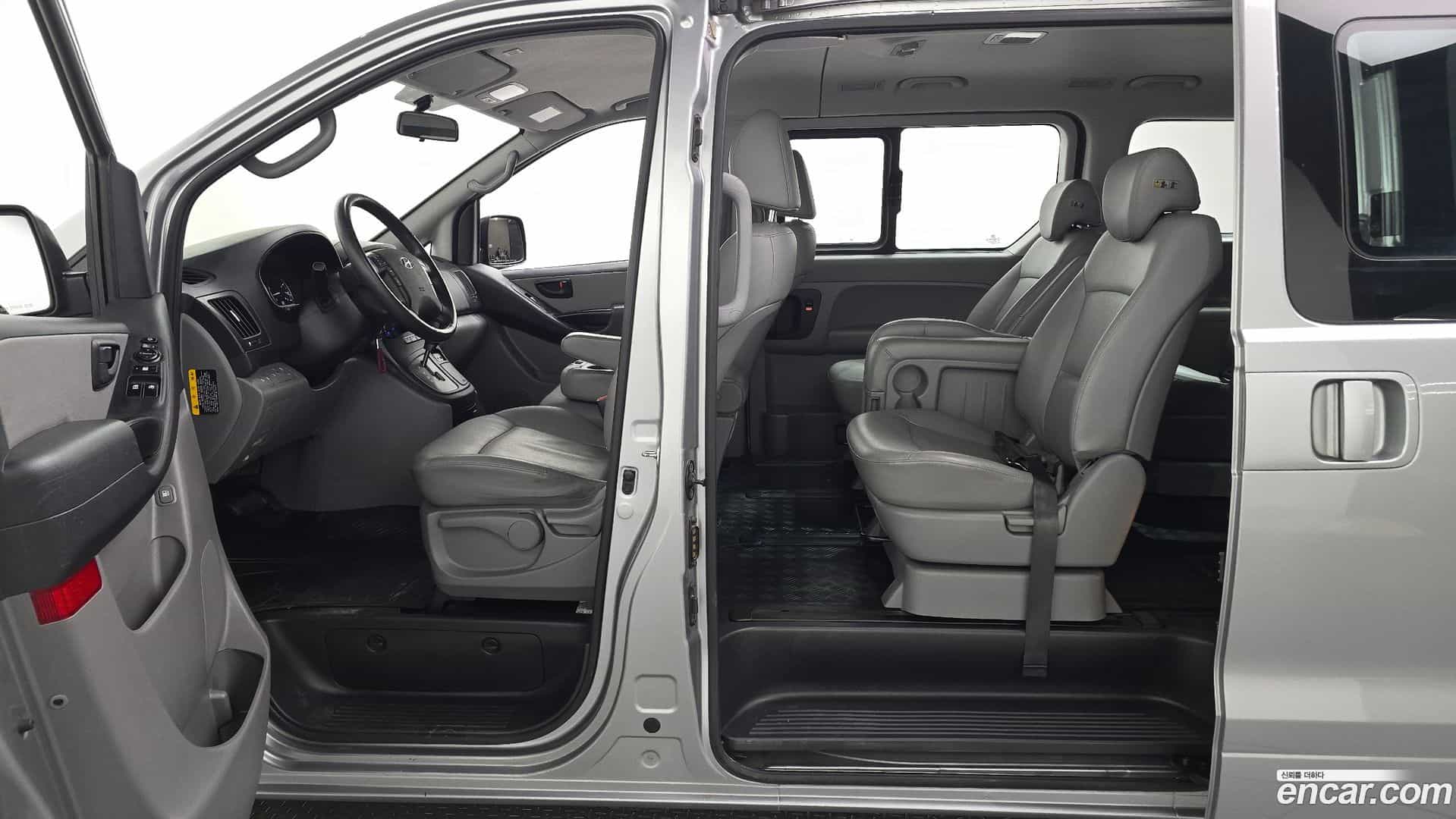 Starex Hyundai 2020.10-INNER-010