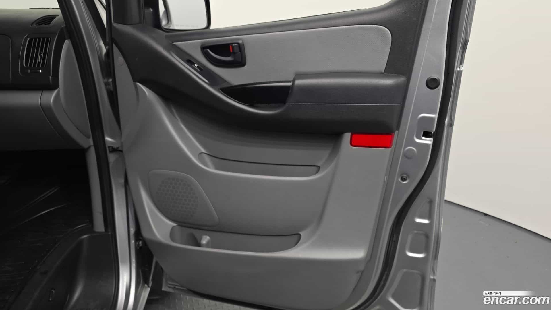 Starex Hyundai 2020.10-INNER-035