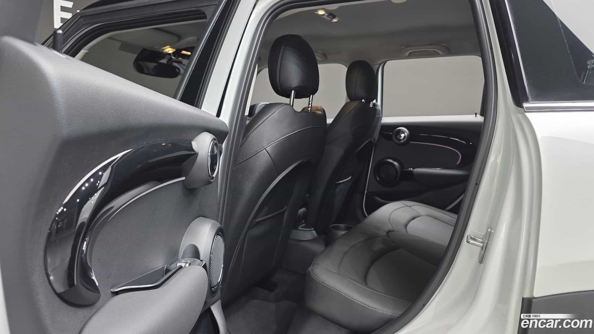 Cooper Mini 2023.8-OPTION-021
