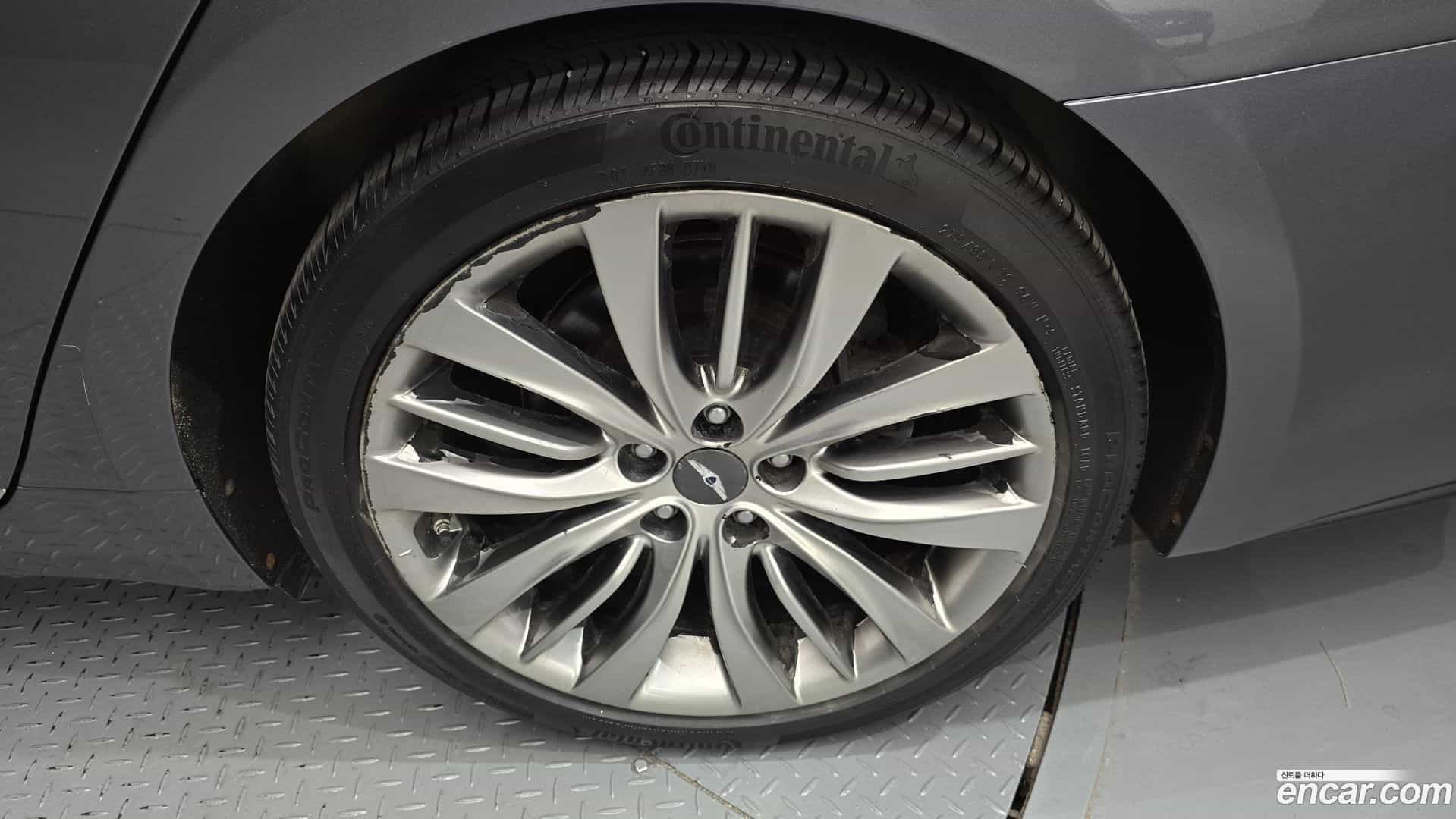 Genesis Hyundai 2015.7-OUTER-031