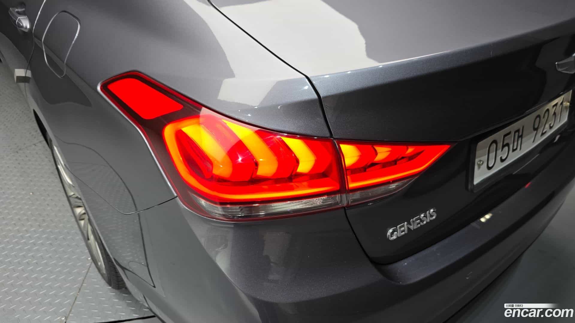 Genesis Hyundai 2015.7-OUTER-033