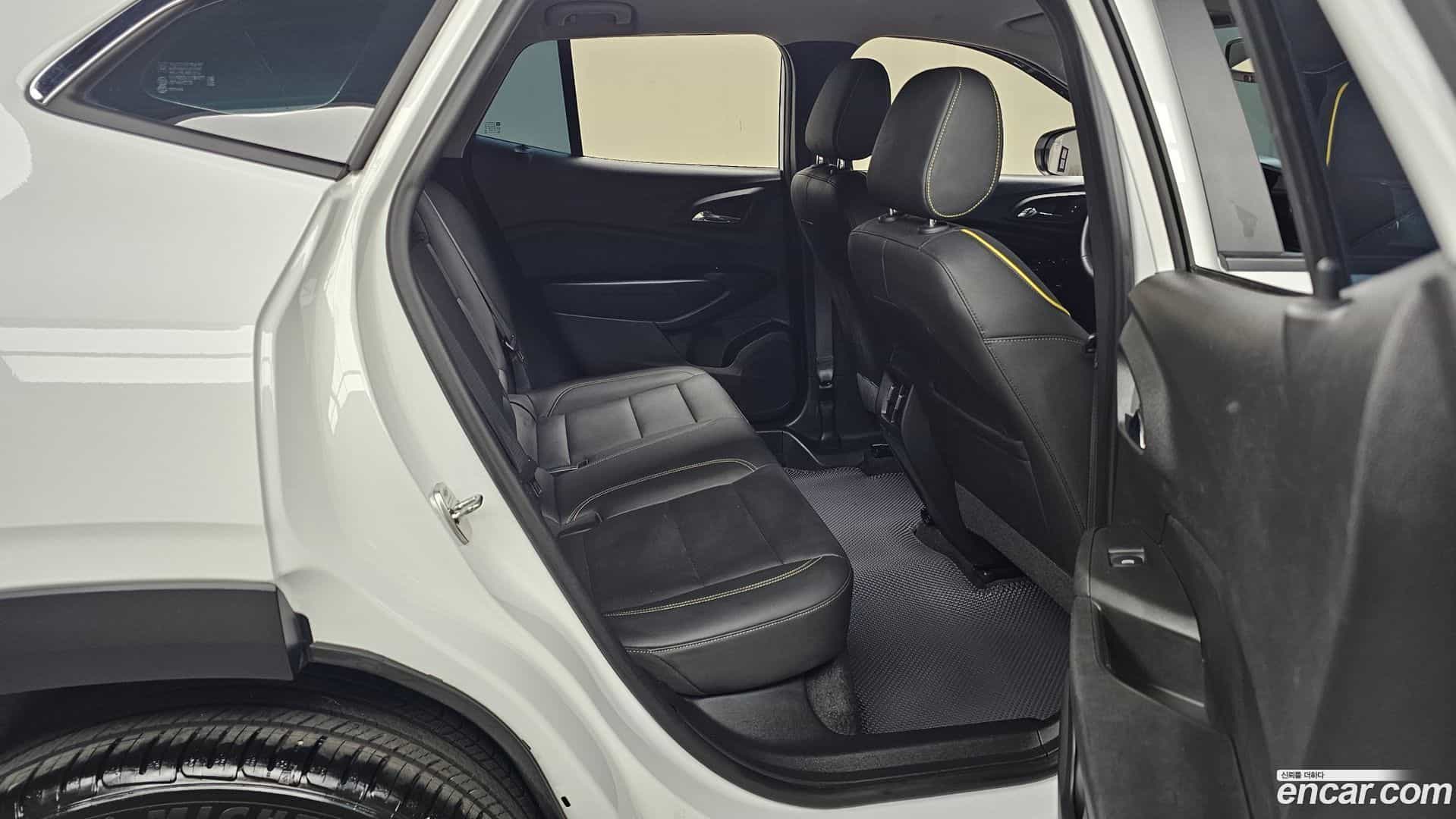Trax Chevrolet 2023.4-OPTION-015