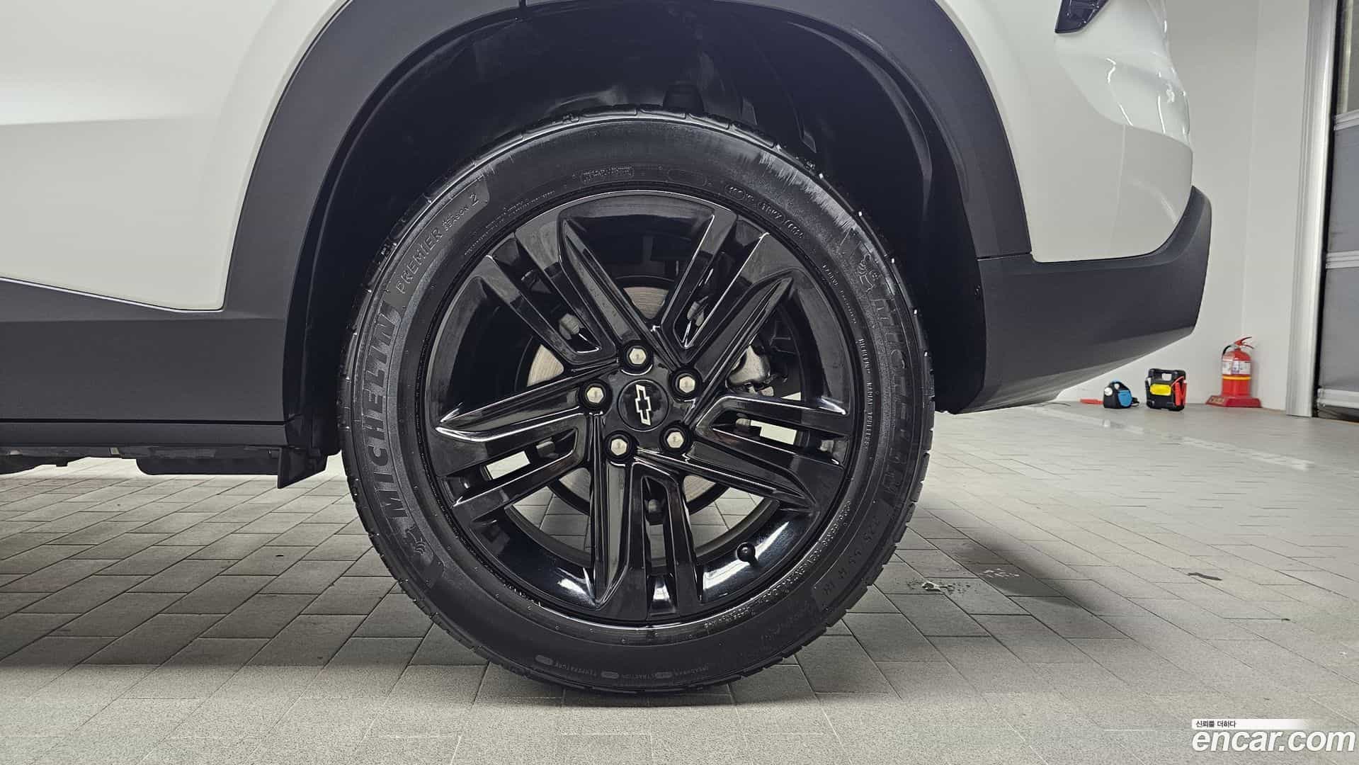 Trax Chevrolet 2023.4-OUTER-031