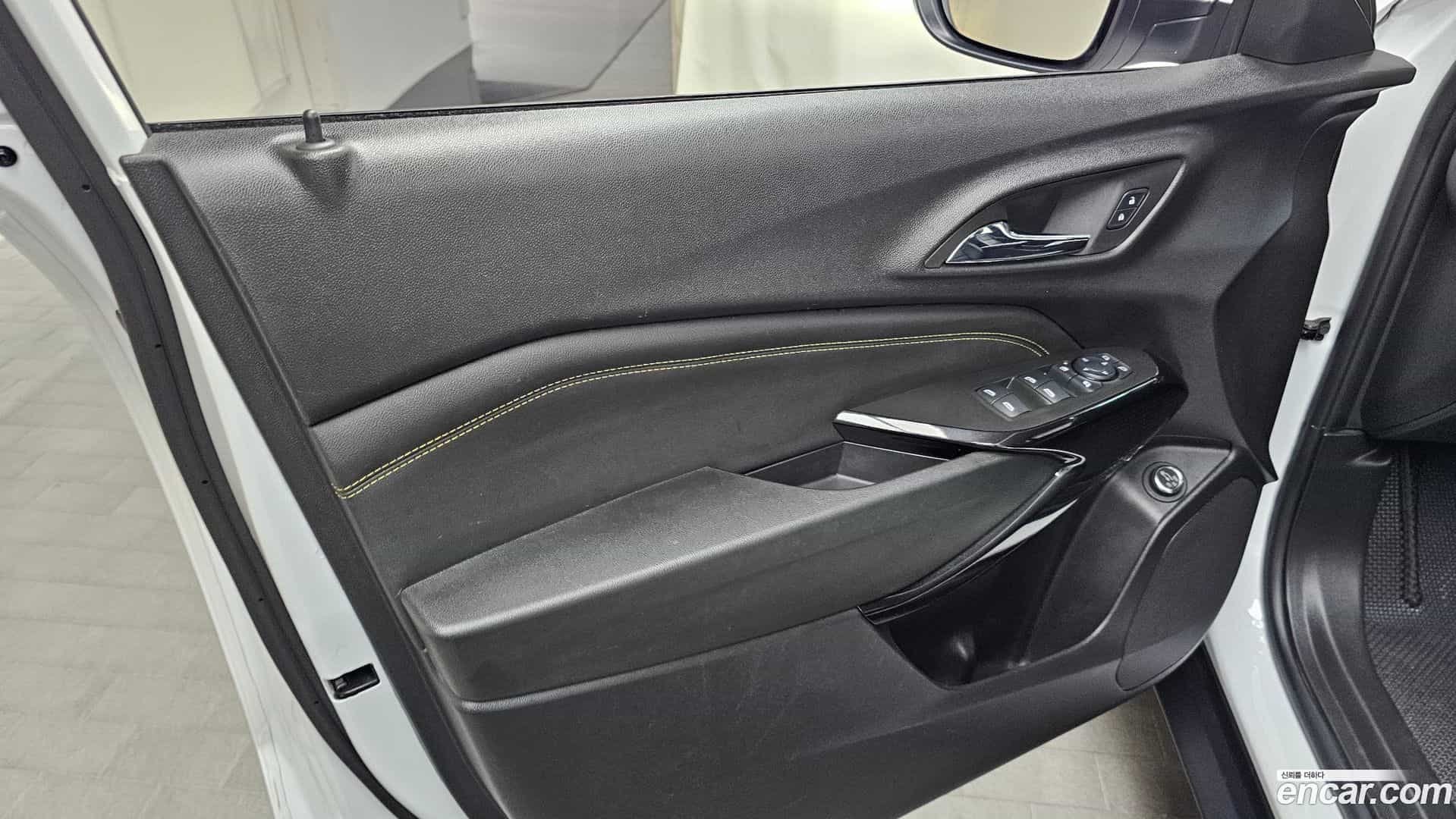 Trax Chevrolet 2023.4-INNER-034