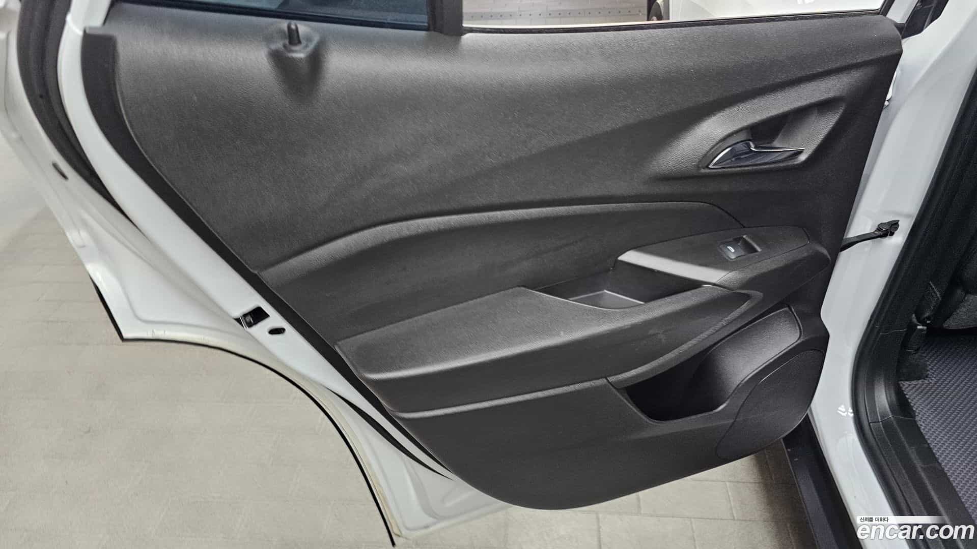 Trax Chevrolet 2023.4-INNER-035